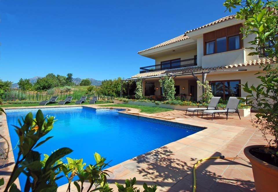 Stunning villa for sale in Marbella East – El Rosario