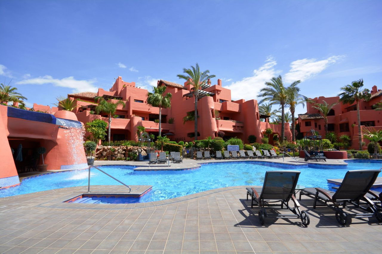 Luxury frontline beach apartment for sale on the New Golden Mile between Marbella and Estepona downtown