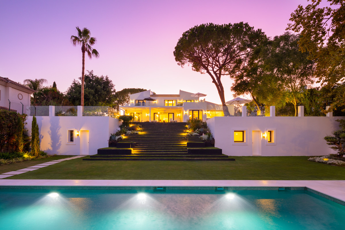 Refurbished modern Andalusian villa for sale in Nueva Andalucía – Aloha -  Marbella