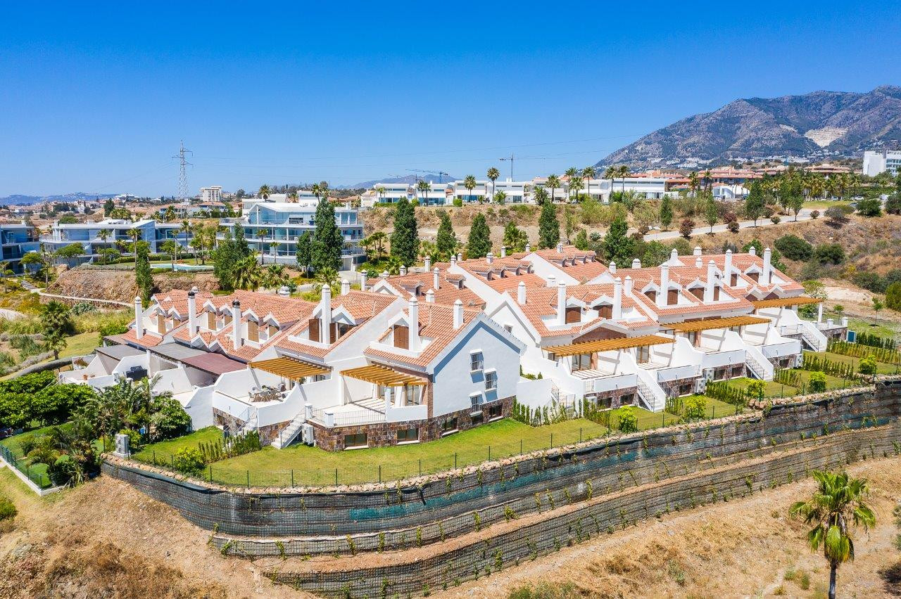 Andalusian style townhouses for sale in Reserva del Higuerón - Fuengirola