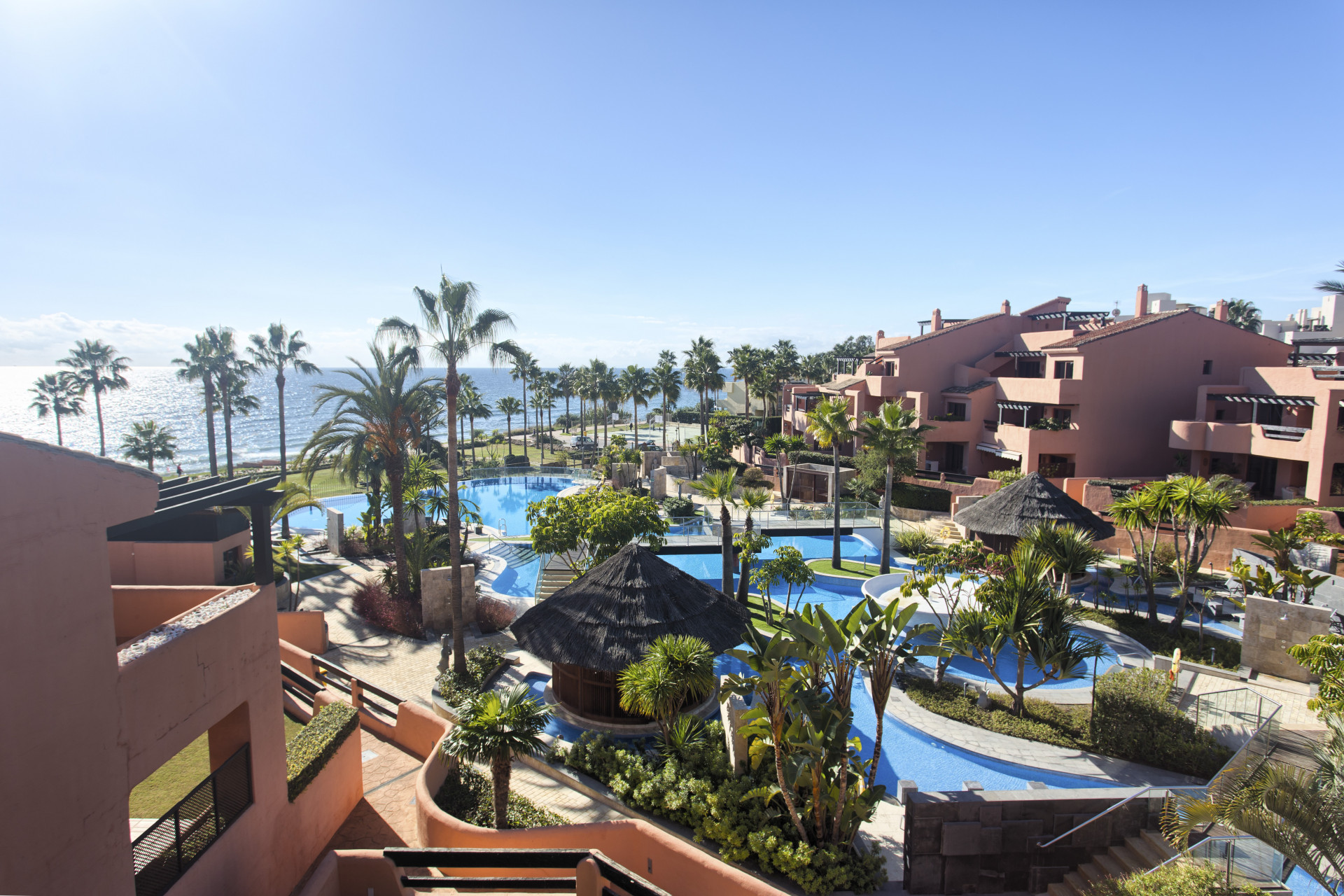 Penthouse set in a frontline beach complex on the New Golden Mile -  Estepona