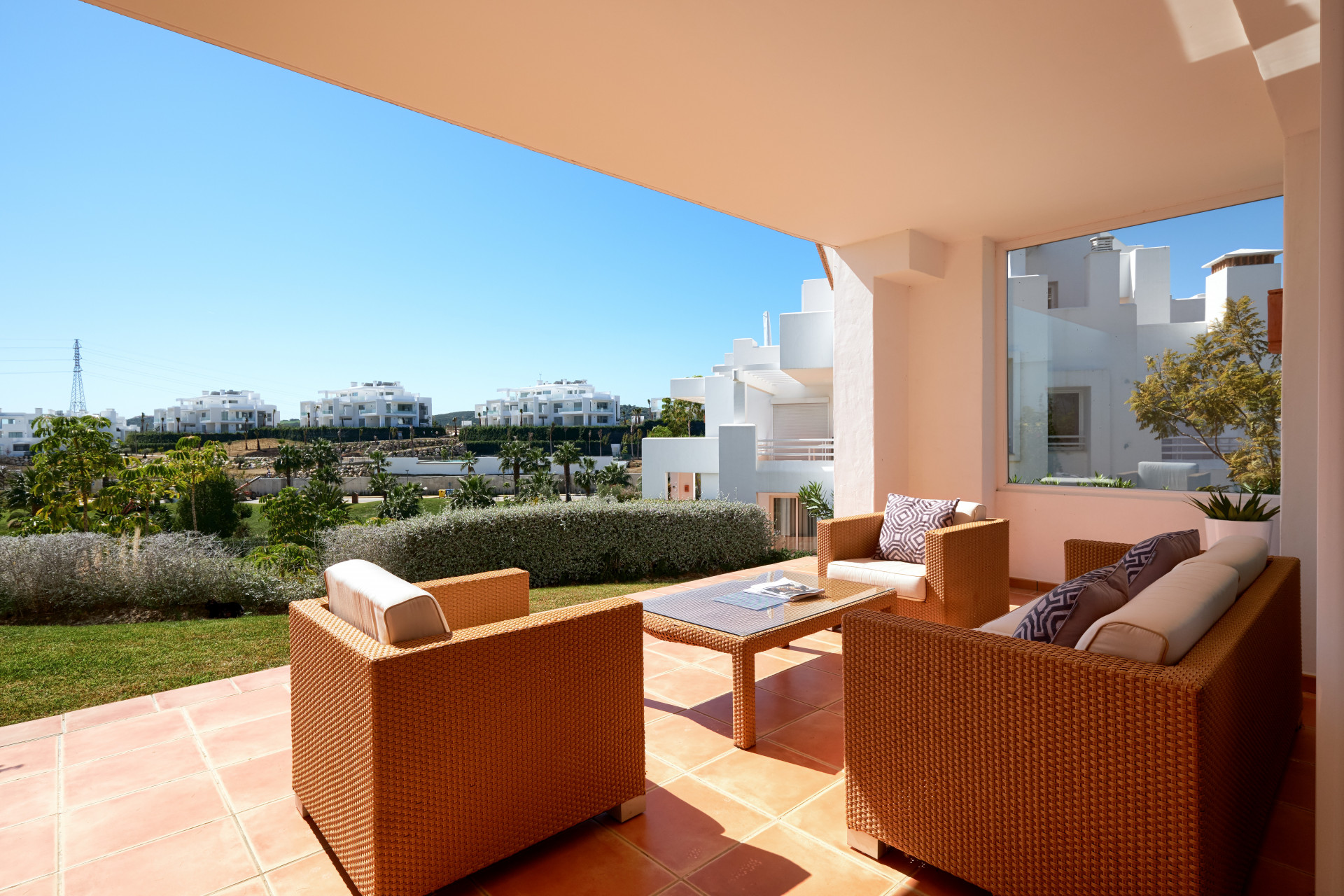 Beautiful contemporary apartment for sale in Casares – Estepona West