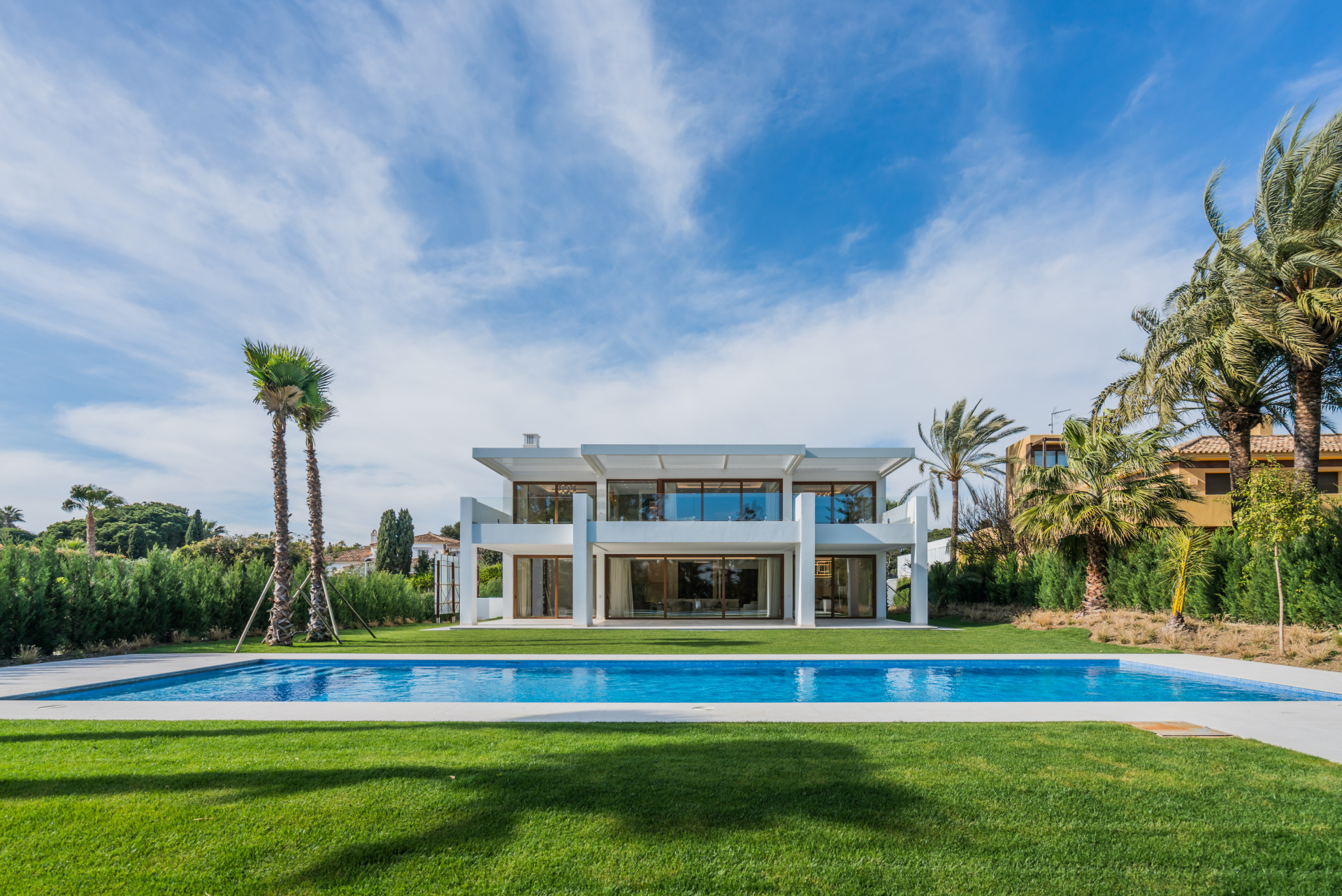 Modern Andalusian beach villa in sought after area in Guadalmina Baja – Marbella