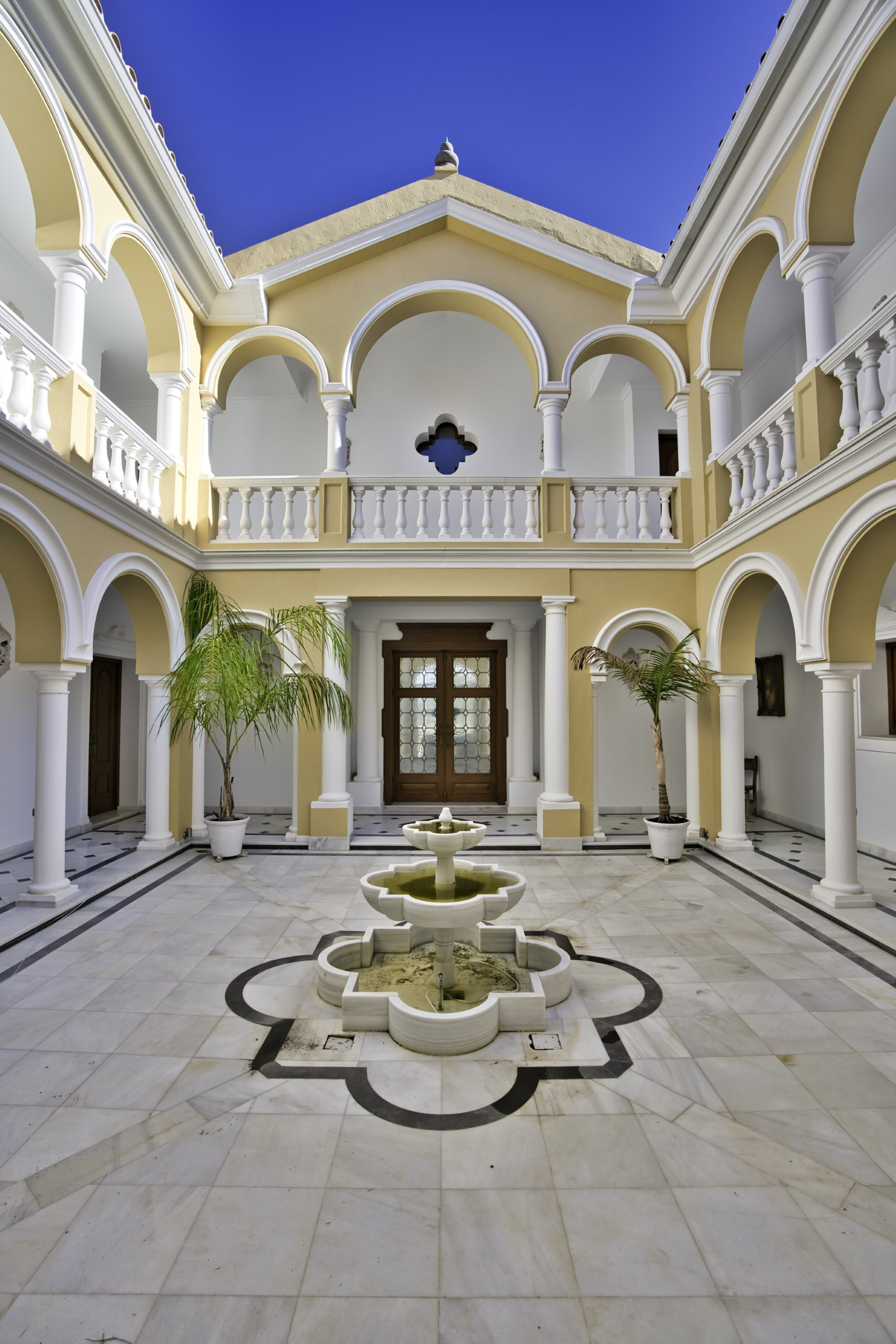 Magnificent classical detached villa on the New Golden Mile for sale – Estepona