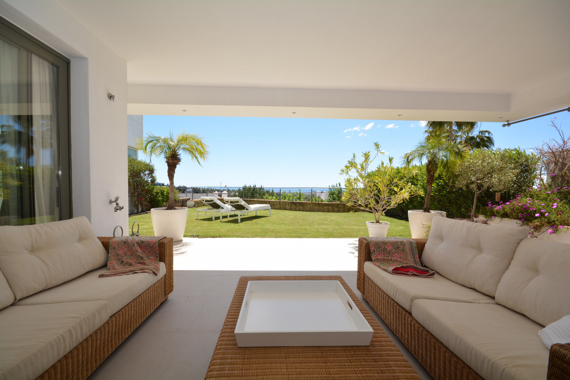Modern first line golf corner garden apartment for sale in Los Flamingos Benahavis