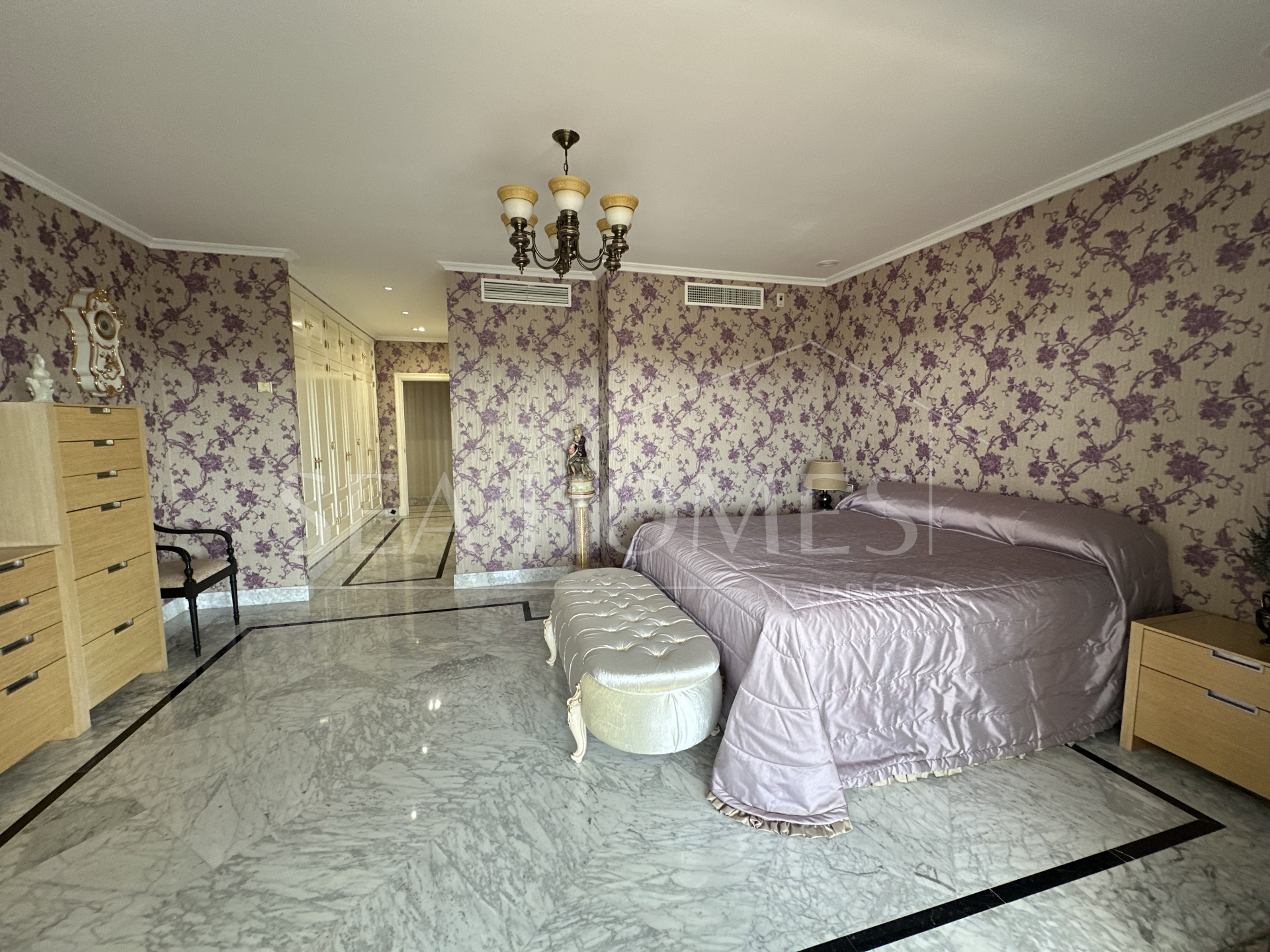 Apartment for sale in Marbella Golden Mile, Marbella