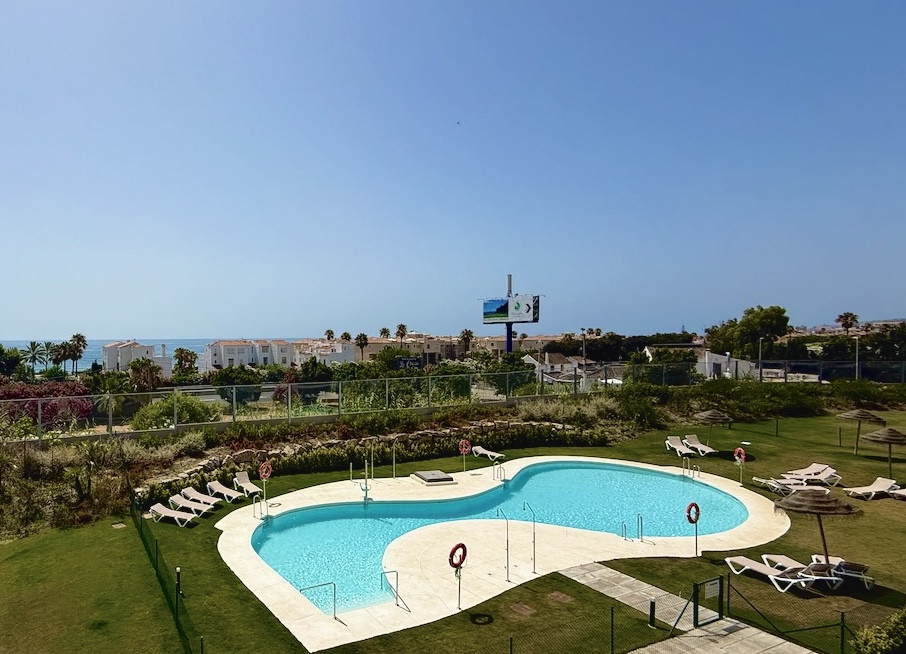 Ático con vistas panorámicas al mar y solárium, Casares