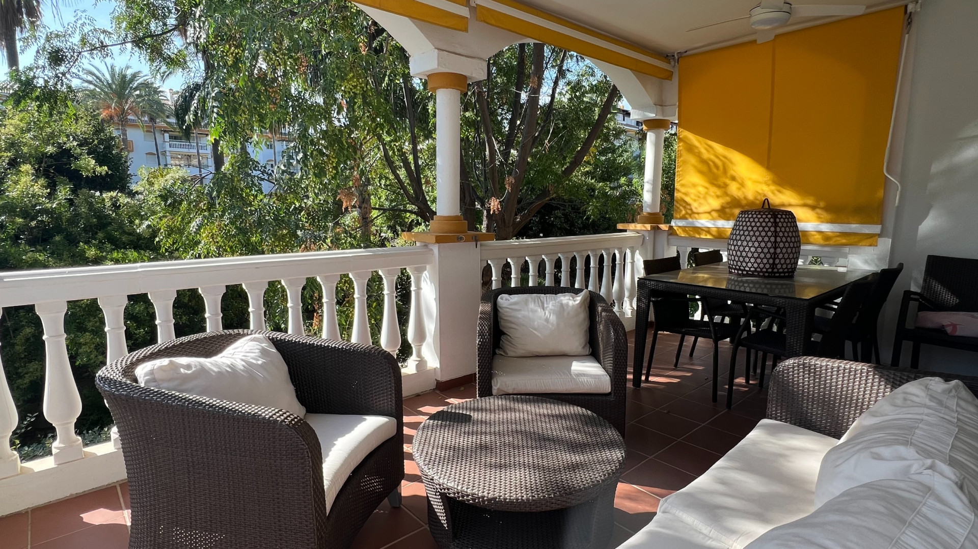 Wohnung zum Verkauf in Nueva Andalucia, Costa del Sol