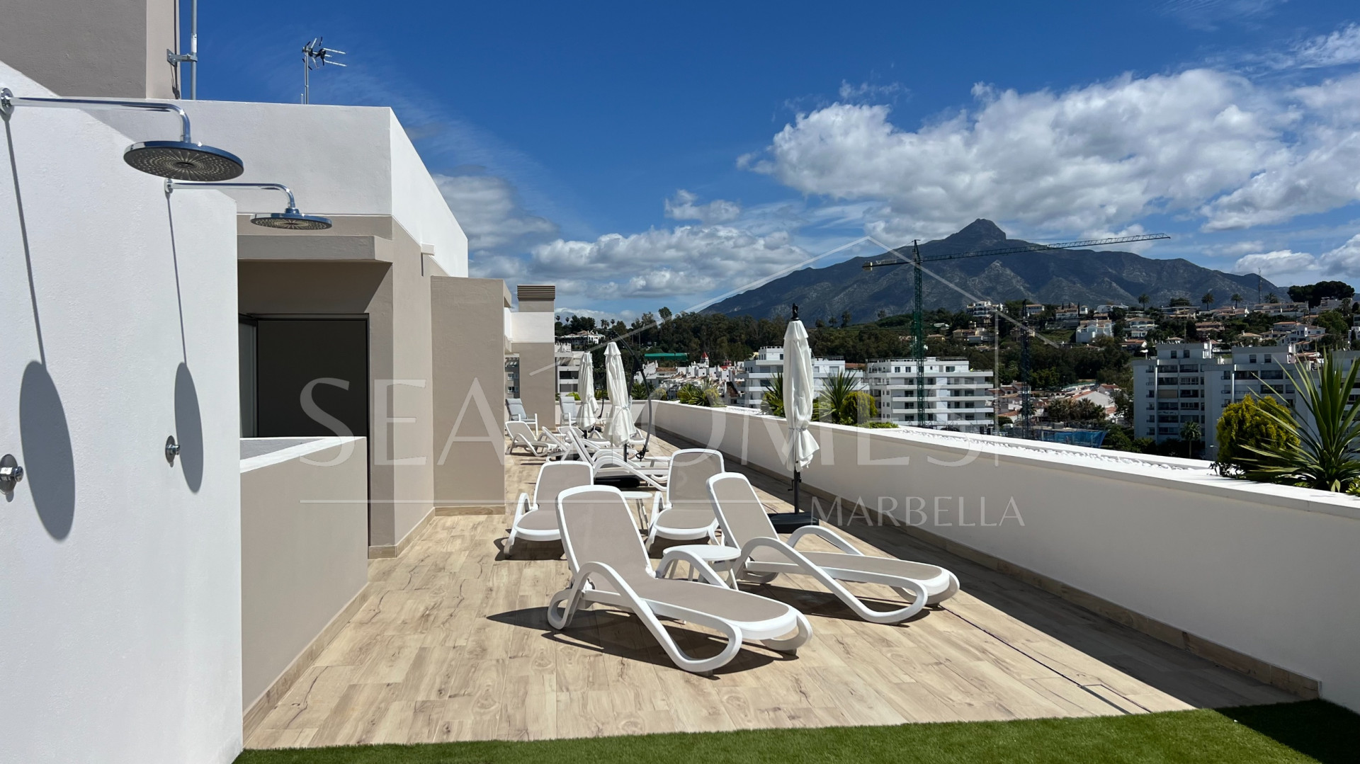 Key-ready 4-Bedroom Apartment in Albatros XV, Nueva Andalucia – Stunning Views