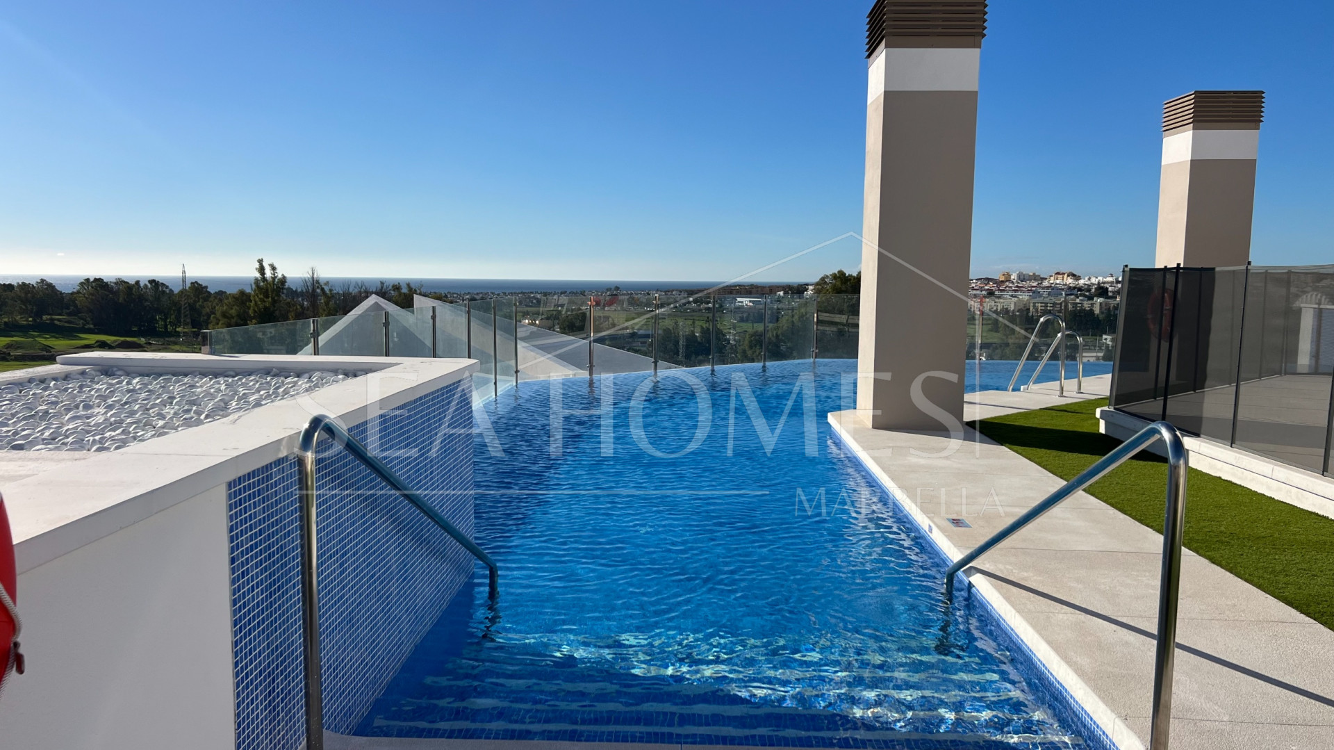 Key-ready 4-Bedroom Apartment in Albatros XV, Nueva Andalucia – Stunning Views