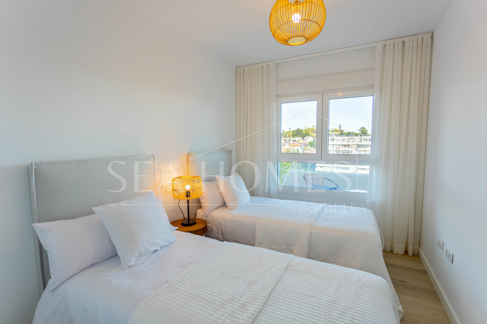 Key-ready 4-Bedroom Apartment in Albatros XV, Nueva Andalucia – Stunning Views