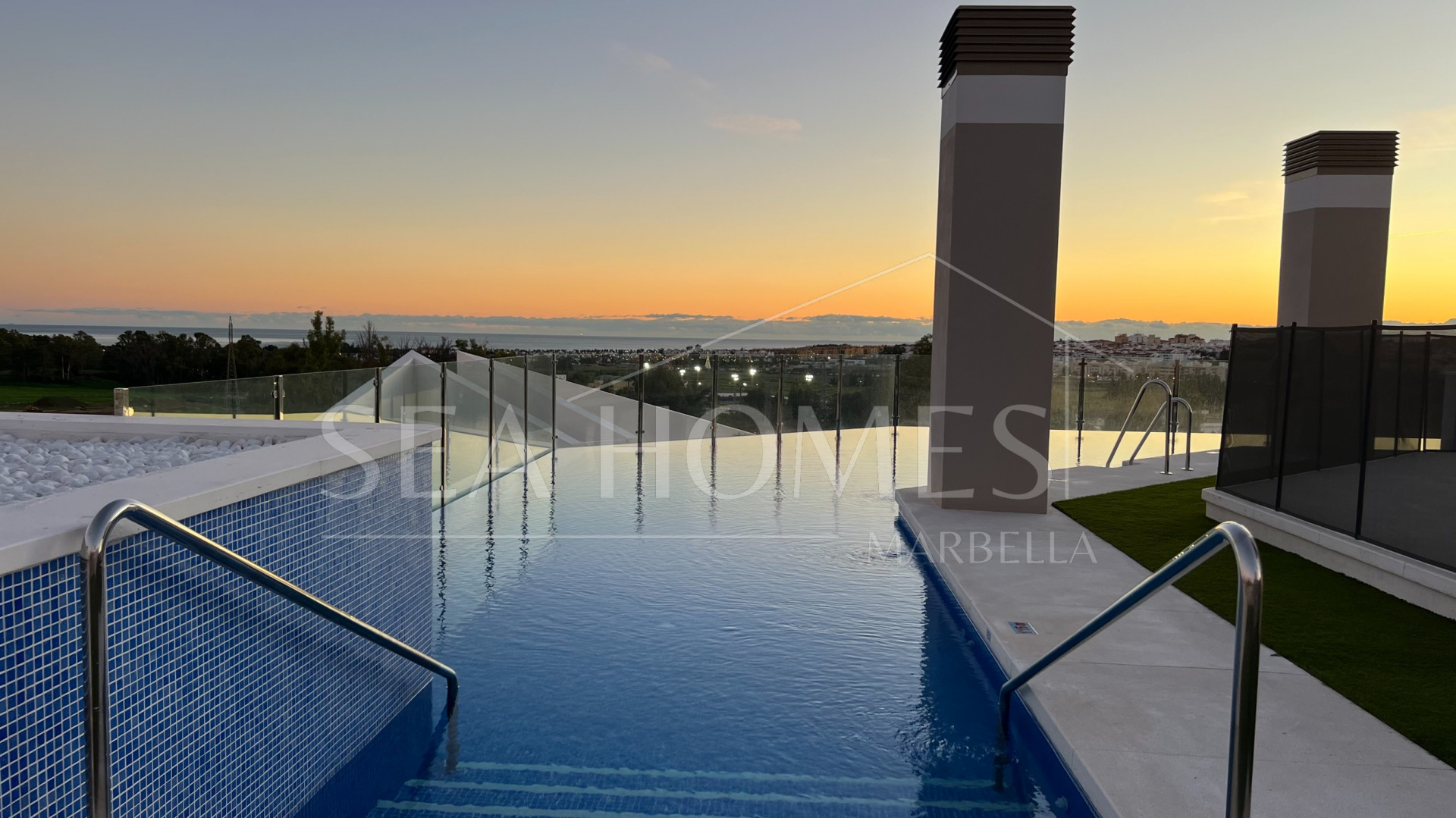 Key-ready 4-Bedroom Apartment in Albatros XV, Nueva Andalucia – Stunning Views