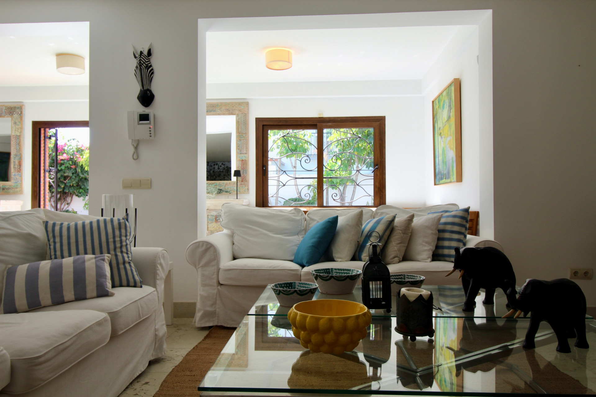 Beachside Mediterranean Villa for Sale in El Presidente, Marbella – Investment Opportunity