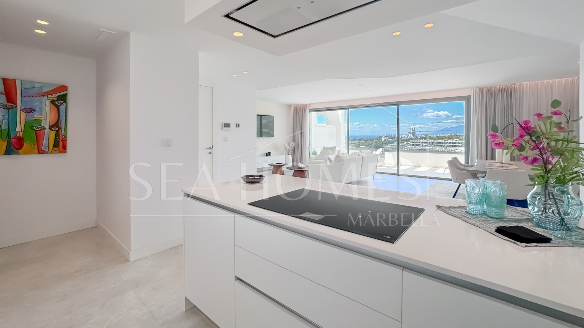 Contemporary penthouse with terrace and solarium both with panoramic views of the Mediterranean Sea in top location