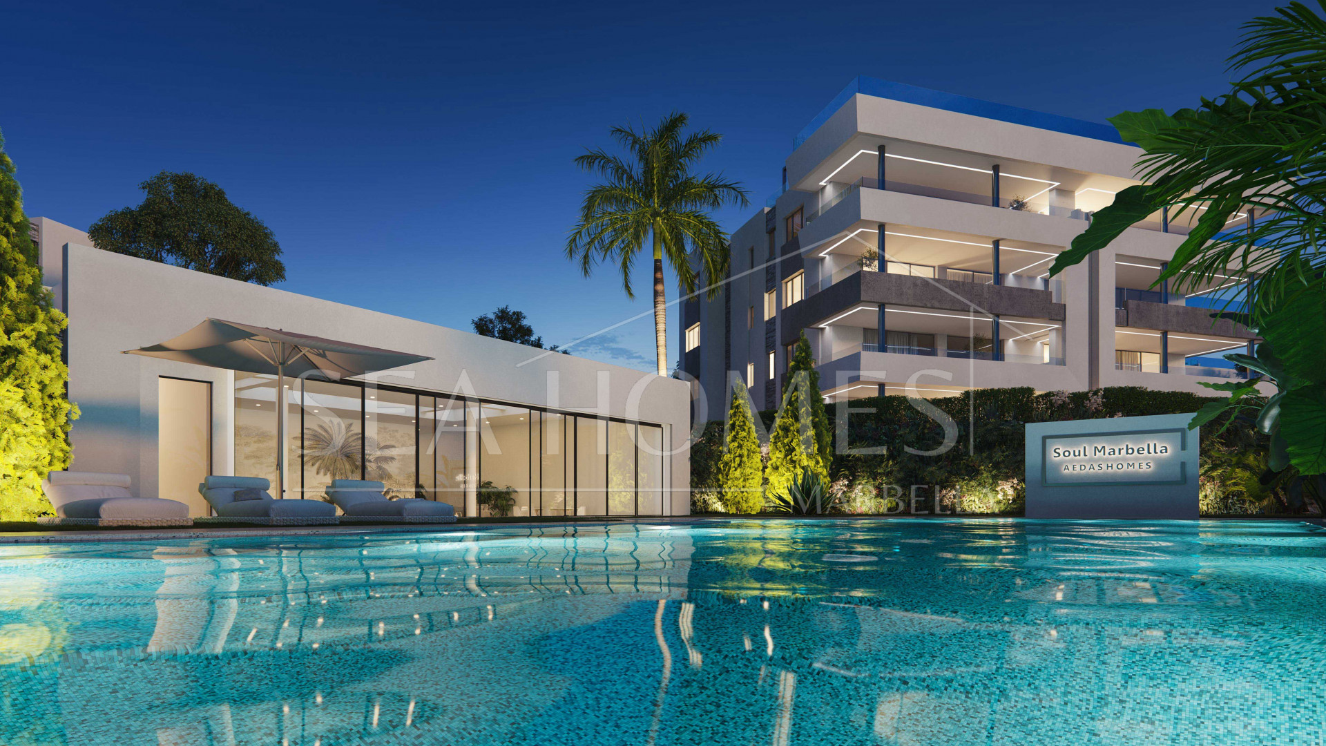 Contemporary penthouse with terrace and solarium both with panoramic views of the Mediterranean Sea in top location