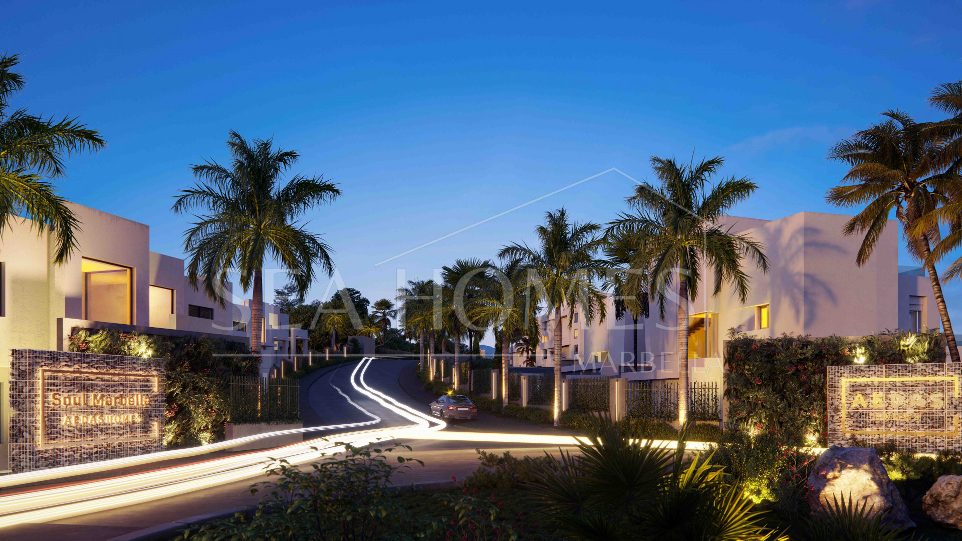 Contemporary penthouse with terrace and solarium both with panoramic views of the Mediterranean Sea in top location