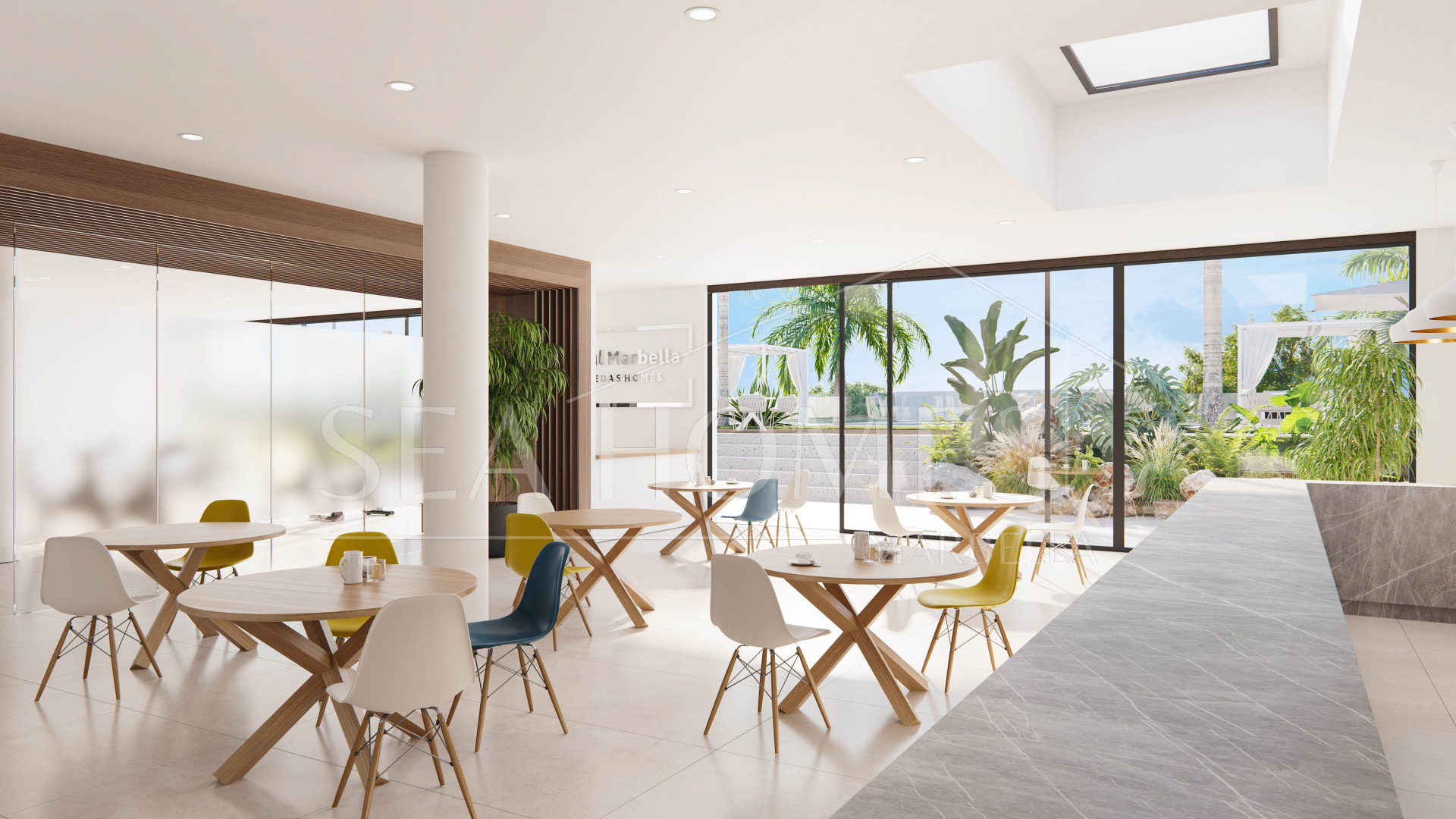 Contemporary penthouse with terrace and solarium both with panoramic views of the Mediterranean Sea in top location