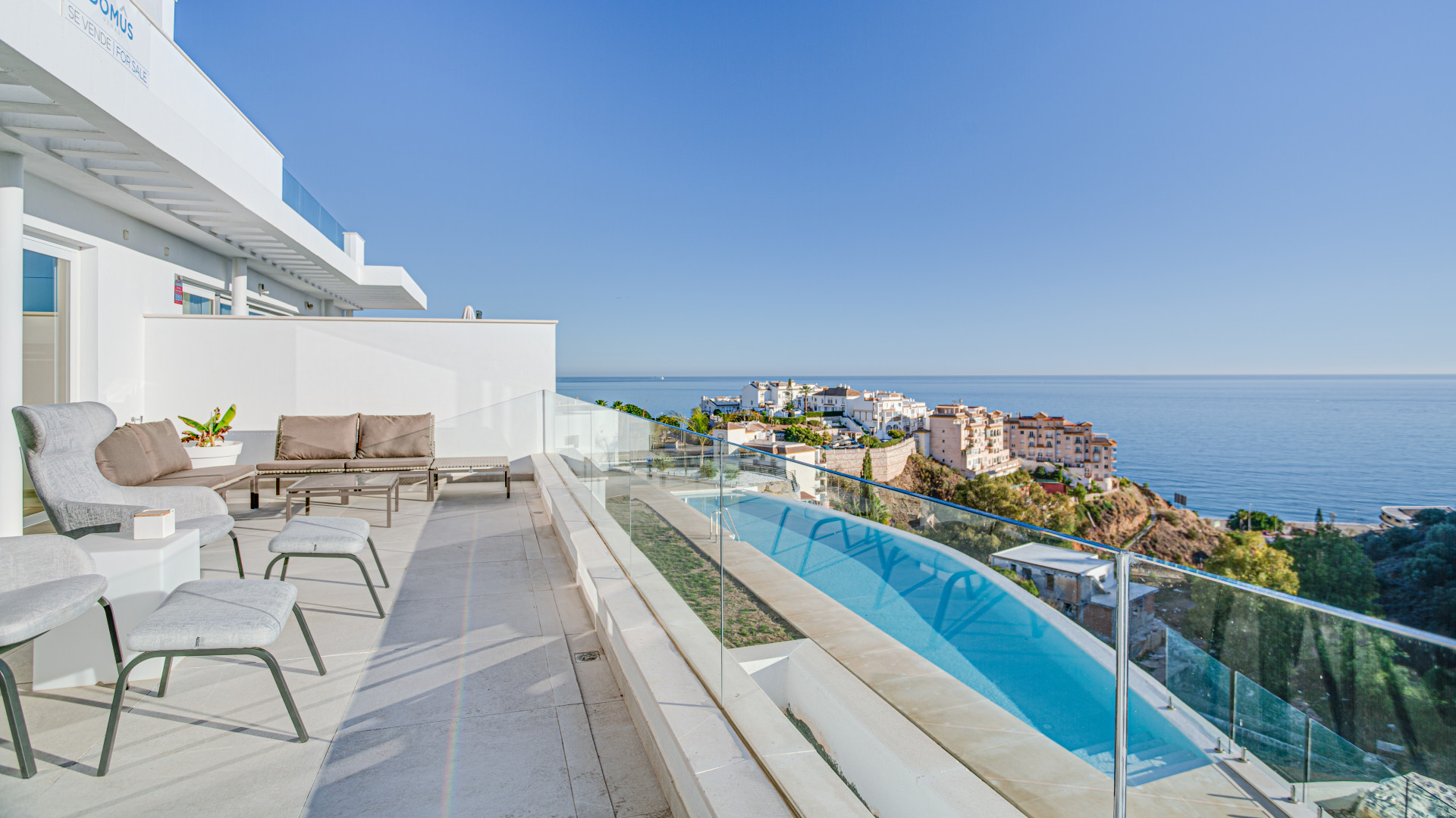 IMPRESIONANTE ÁTICO CON VISTAS PANORÁMICAS AL MAR EN HIGUERON - BENALMADENA