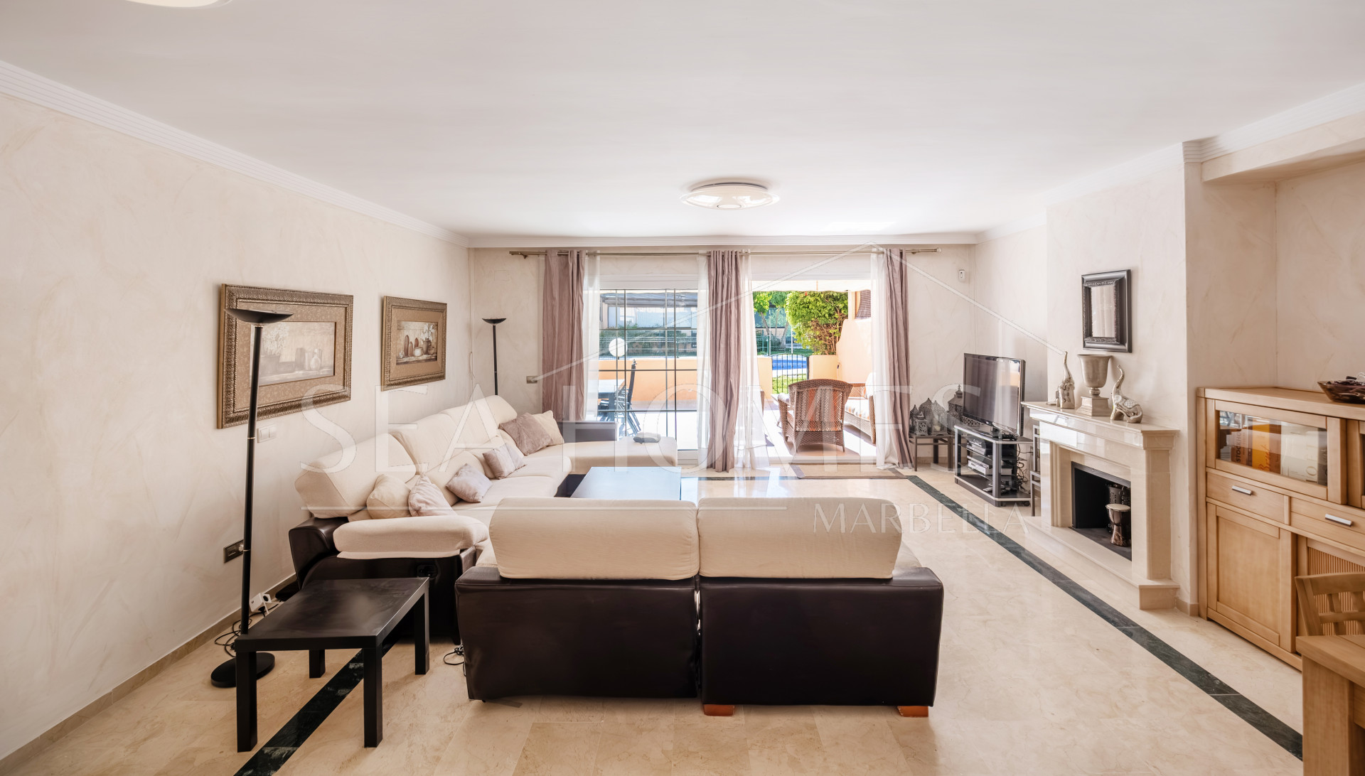 Spacious Townhouse in Oasis de Nagüeles with 4 Bedrooms and Garage – Potential for 5th Bedroom