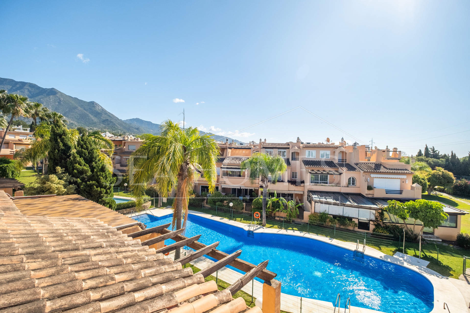 Spacious Townhouse in Oasis de Nagüeles with 4 Bedrooms and Garage – Potential for 5th Bedroom