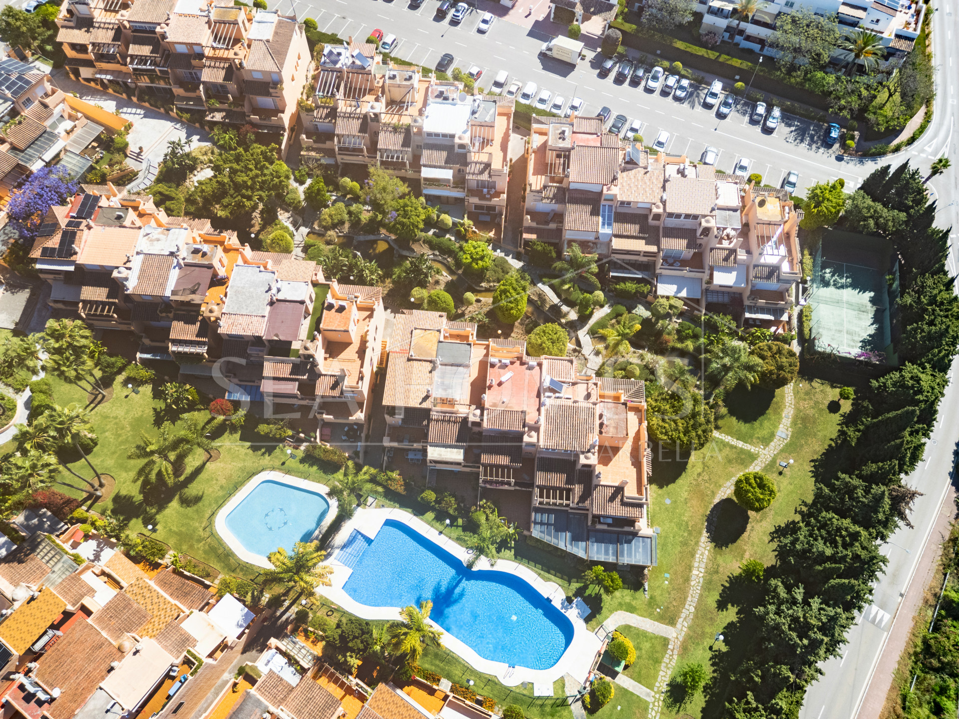 Spacious Townhouse in Oasis de Nagüeles with 4 Bedrooms and Garage – Potential for 5th Bedroom