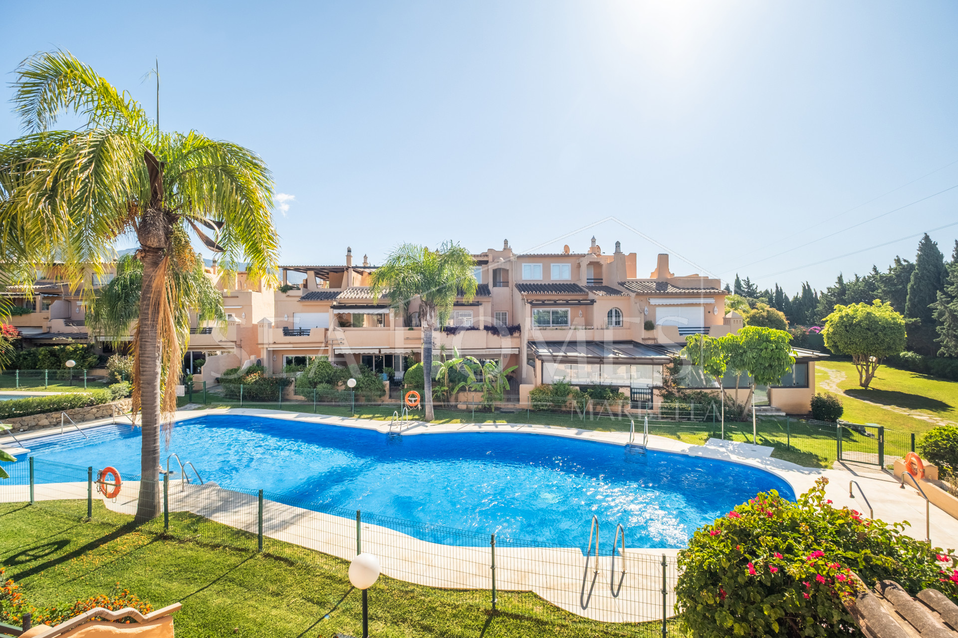Spacious Townhouse in Oasis de Nagüeles with 4 Bedrooms and Garage – Potential for 5th Bedroom