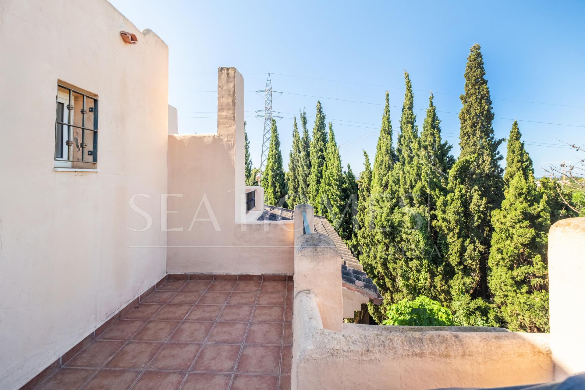 Spacious Townhouse in Oasis de Nagüeles with 4 Bedrooms and Garage – Potential for 5th Bedroom