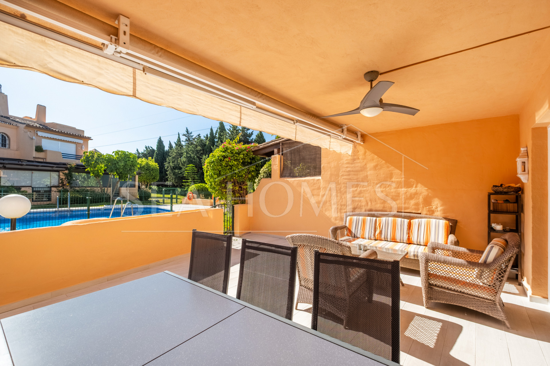 Spacious Townhouse in Oasis de Nagüeles with 4 Bedrooms and Garage – Potential for 5th Bedroom