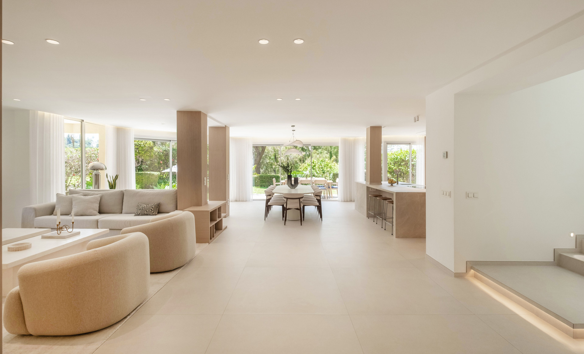 Elegant Family Villa with Panoramic Golf & Mountain Views in La Quinta Hills — photo 10