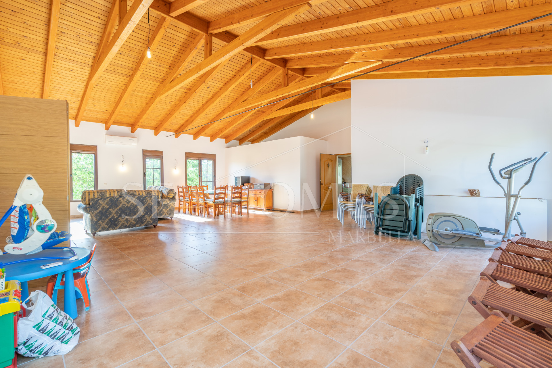 Beautiful, large country villa with beautiful sea views