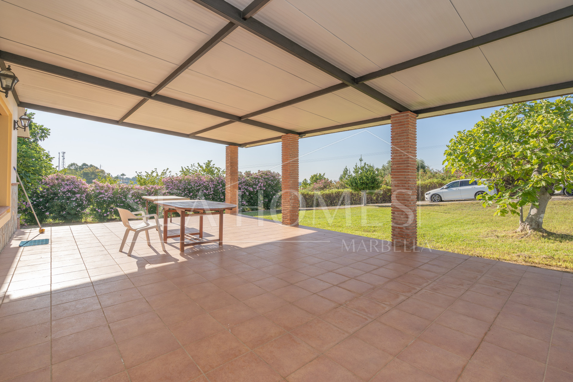 Beautiful, large country villa with beautiful sea views
