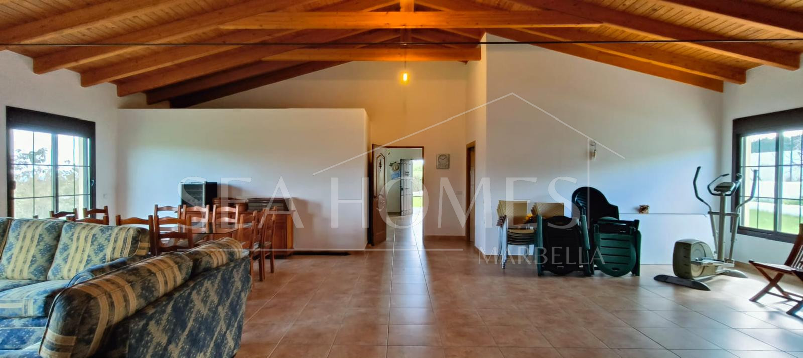 Beautiful, large country villa with beautiful sea views