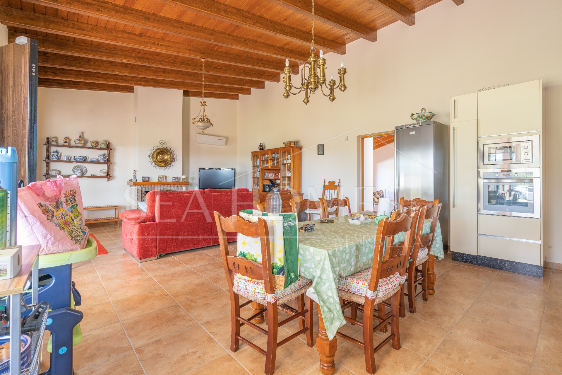 Beautiful, large country villa with beautiful sea views