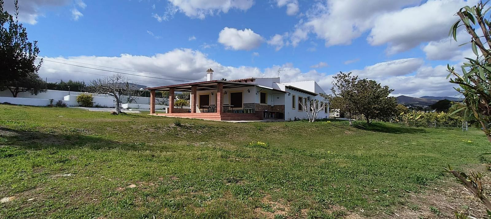 Villa zum Verkauf in Estepona, Costa del Sol