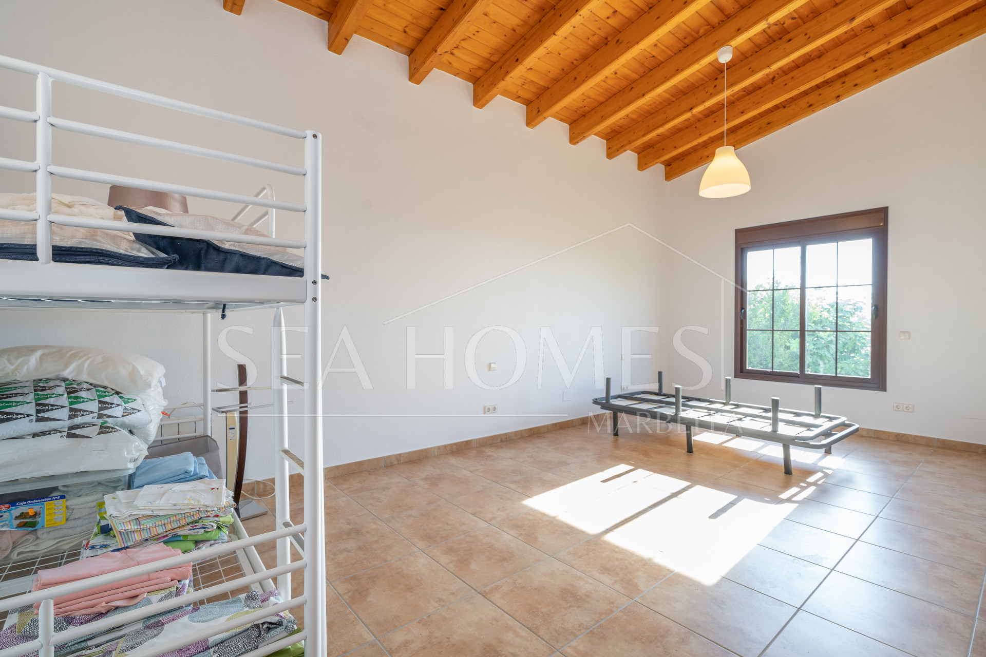 Beautiful, large country villa with beautiful sea views