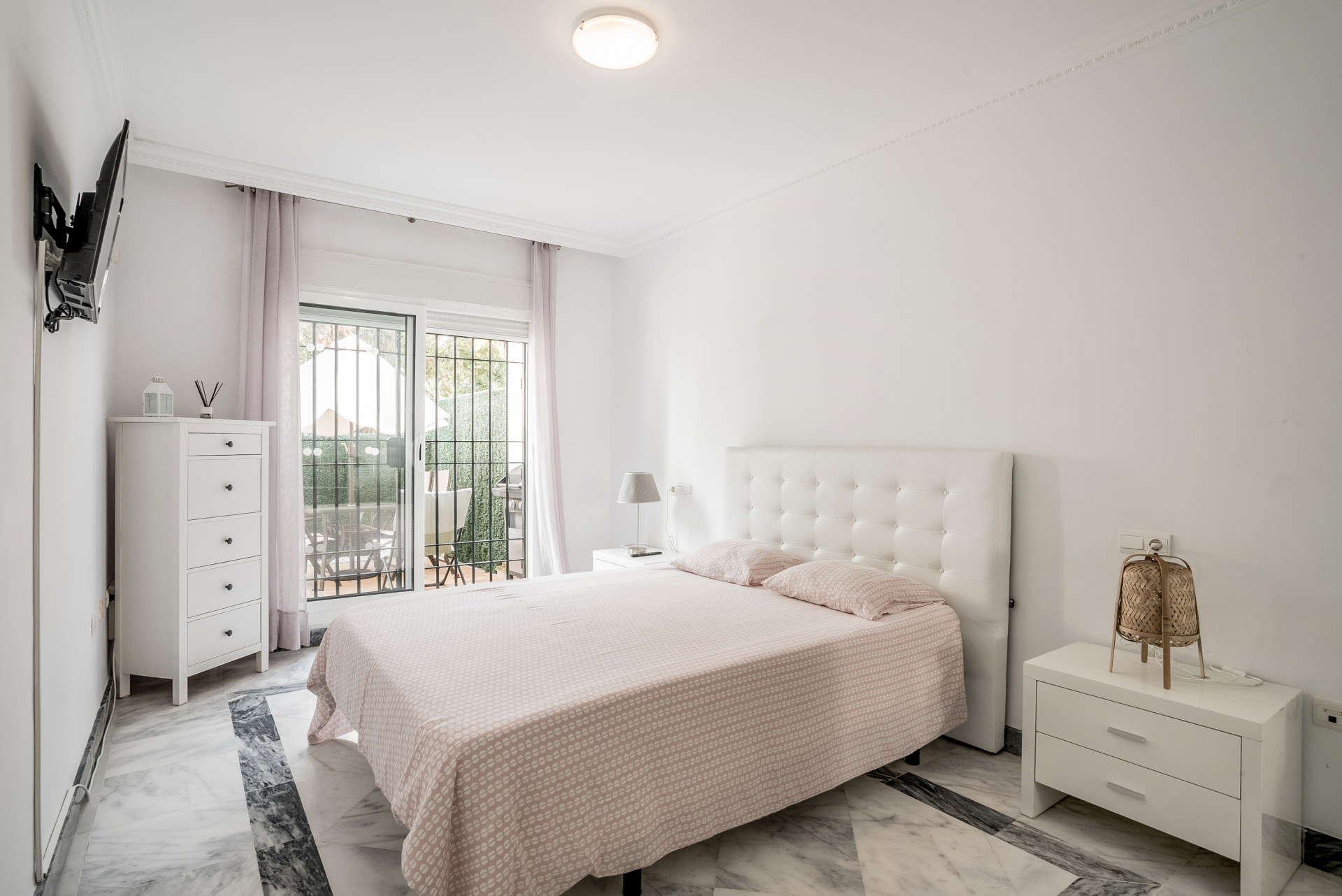 Apartamento planta baja en Señorio de Gonzaga, Nueva Andalucía, Marbella