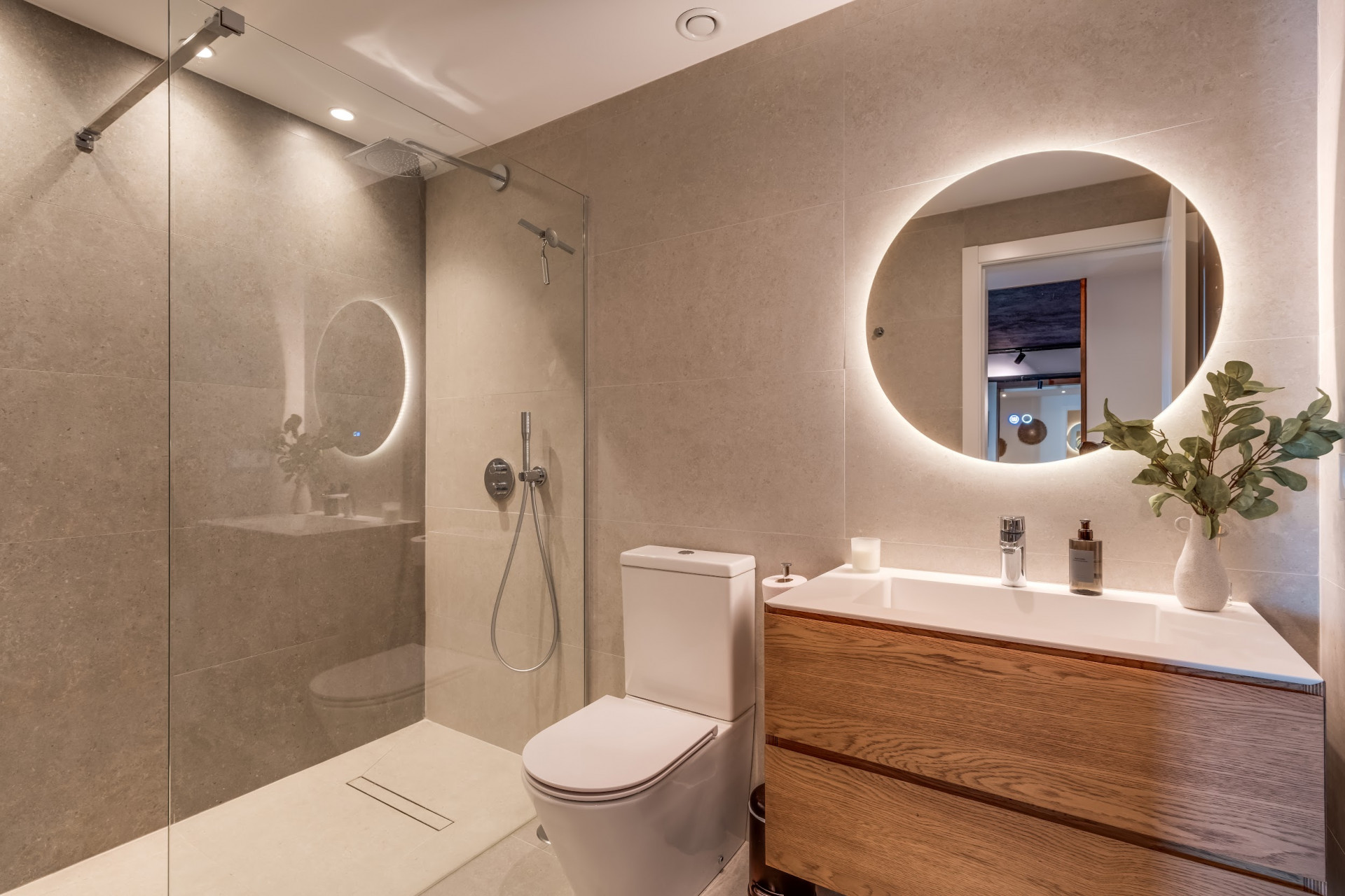 Image {index}: detached villa For sale, Nueva Andalucía, €2,650,000 [HFMs588317]