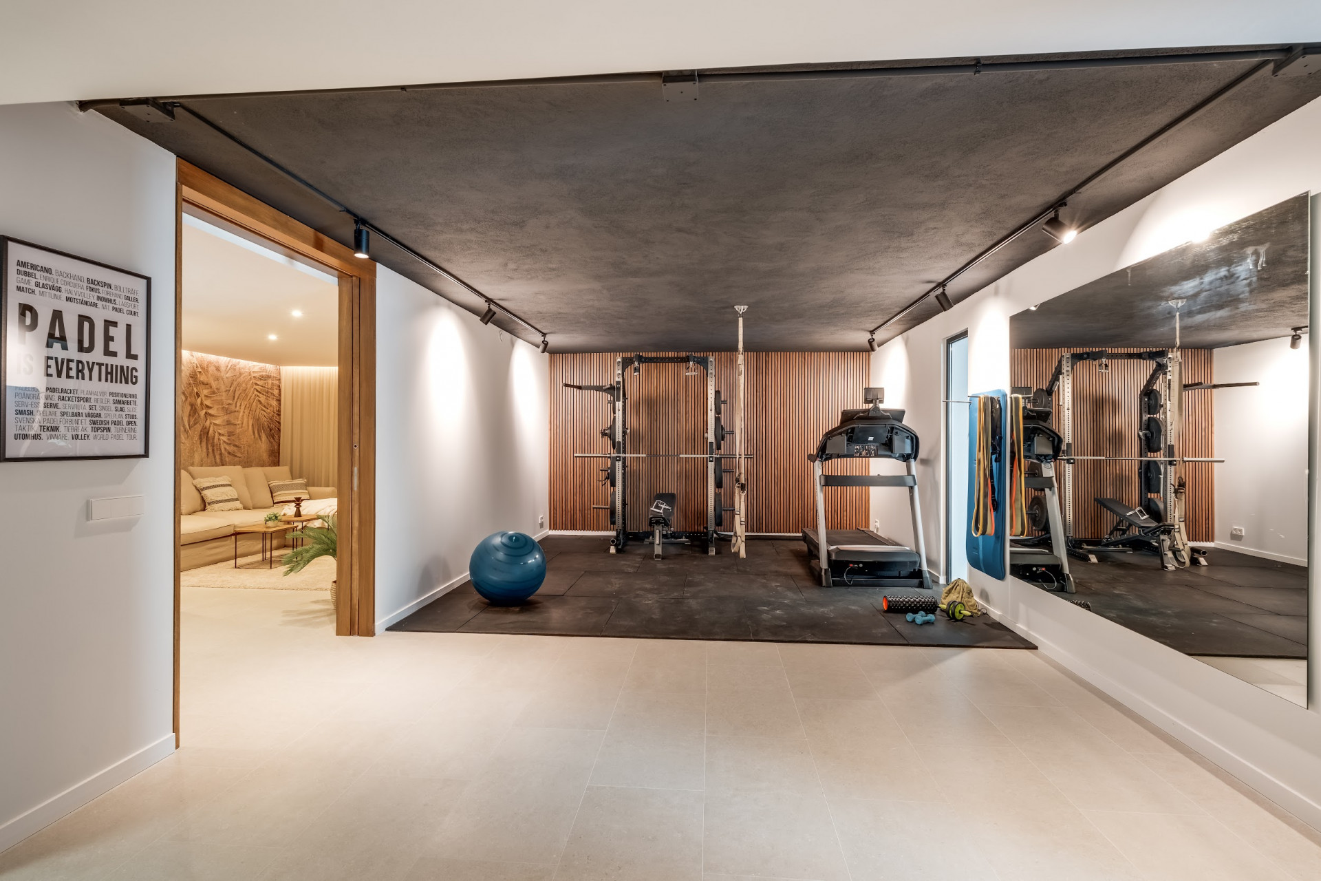 Image {index}: detached villa For sale, Nueva Andalucía, €2,650,000 [HFMs588317]