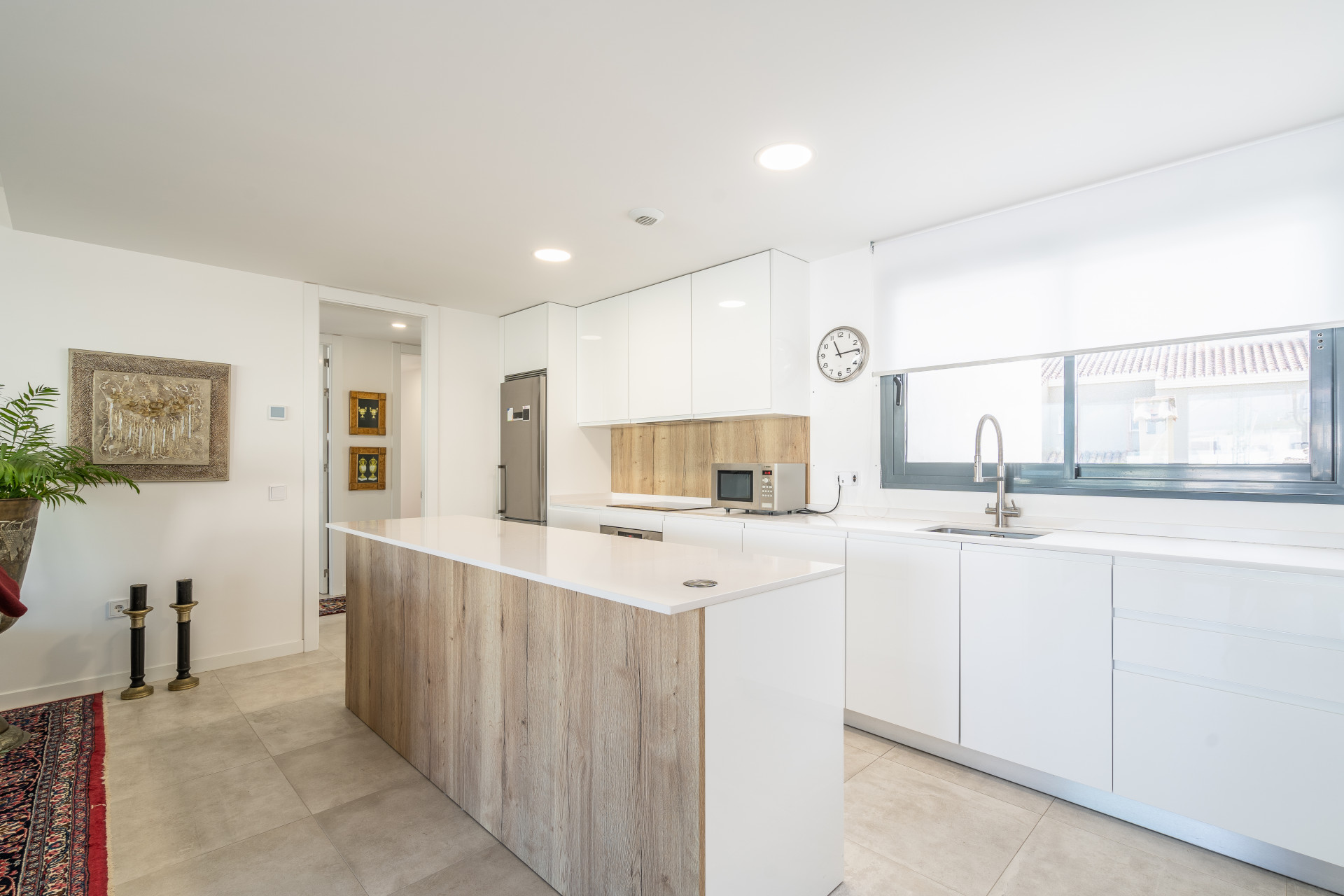Moderno apartamento de 3 dormitorios con amplia terraza!