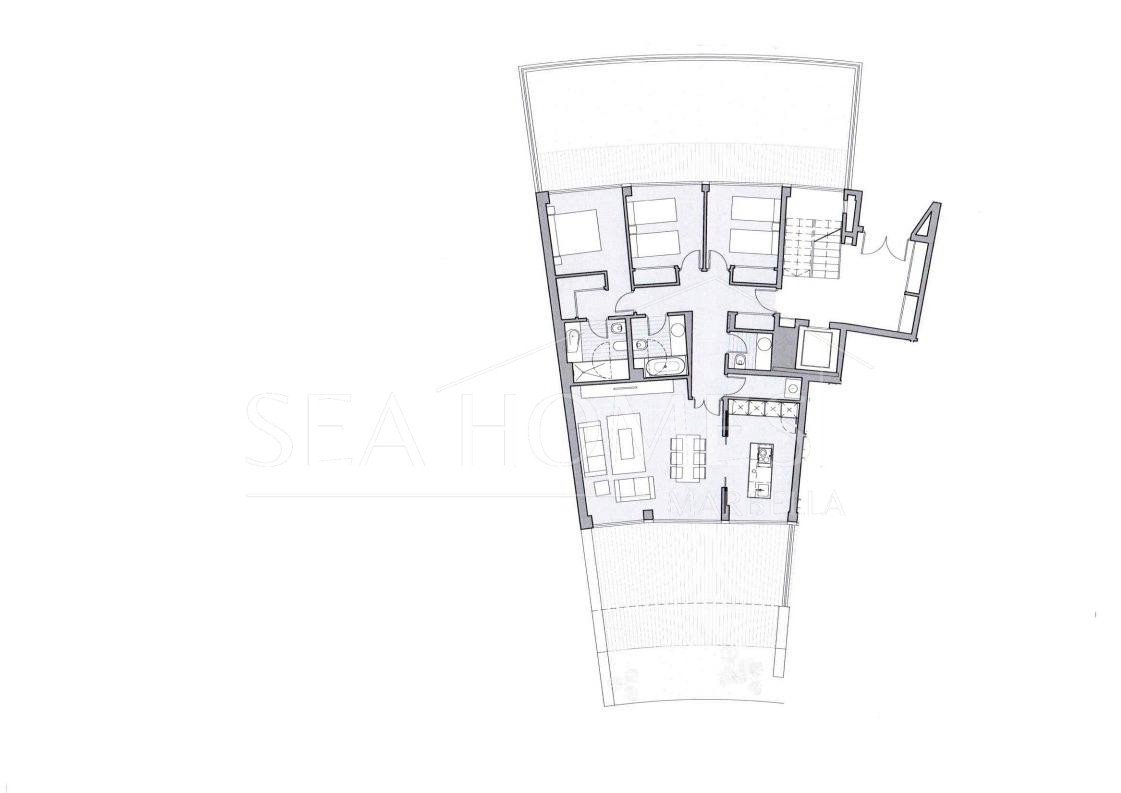 Luxurious beachfront apartment with private garden