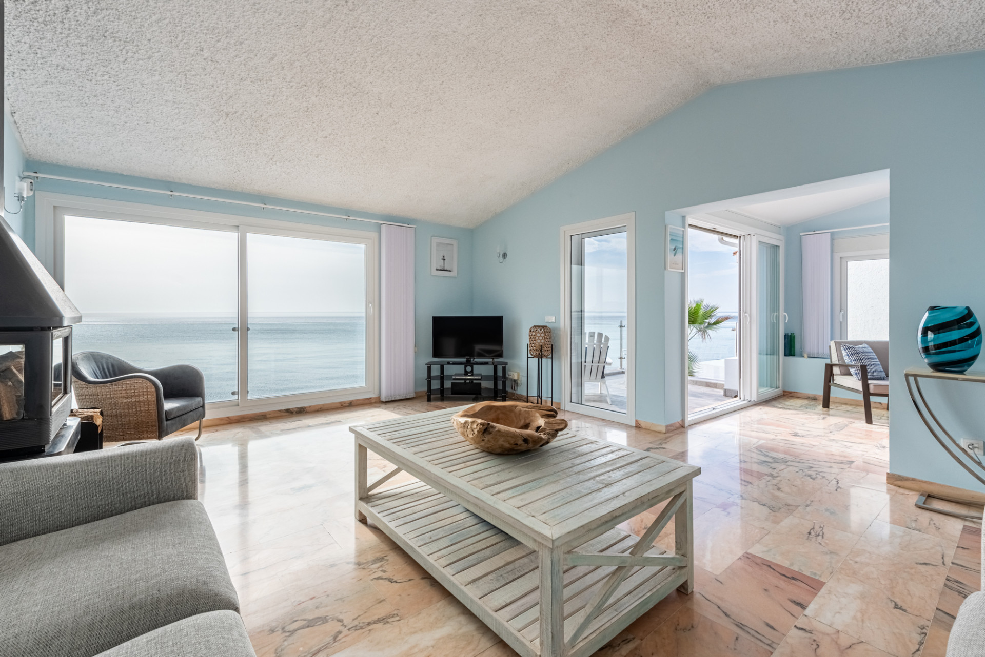 Exclusiva vivienda en Primera Línea de Playa en Arena Beach, Estepona