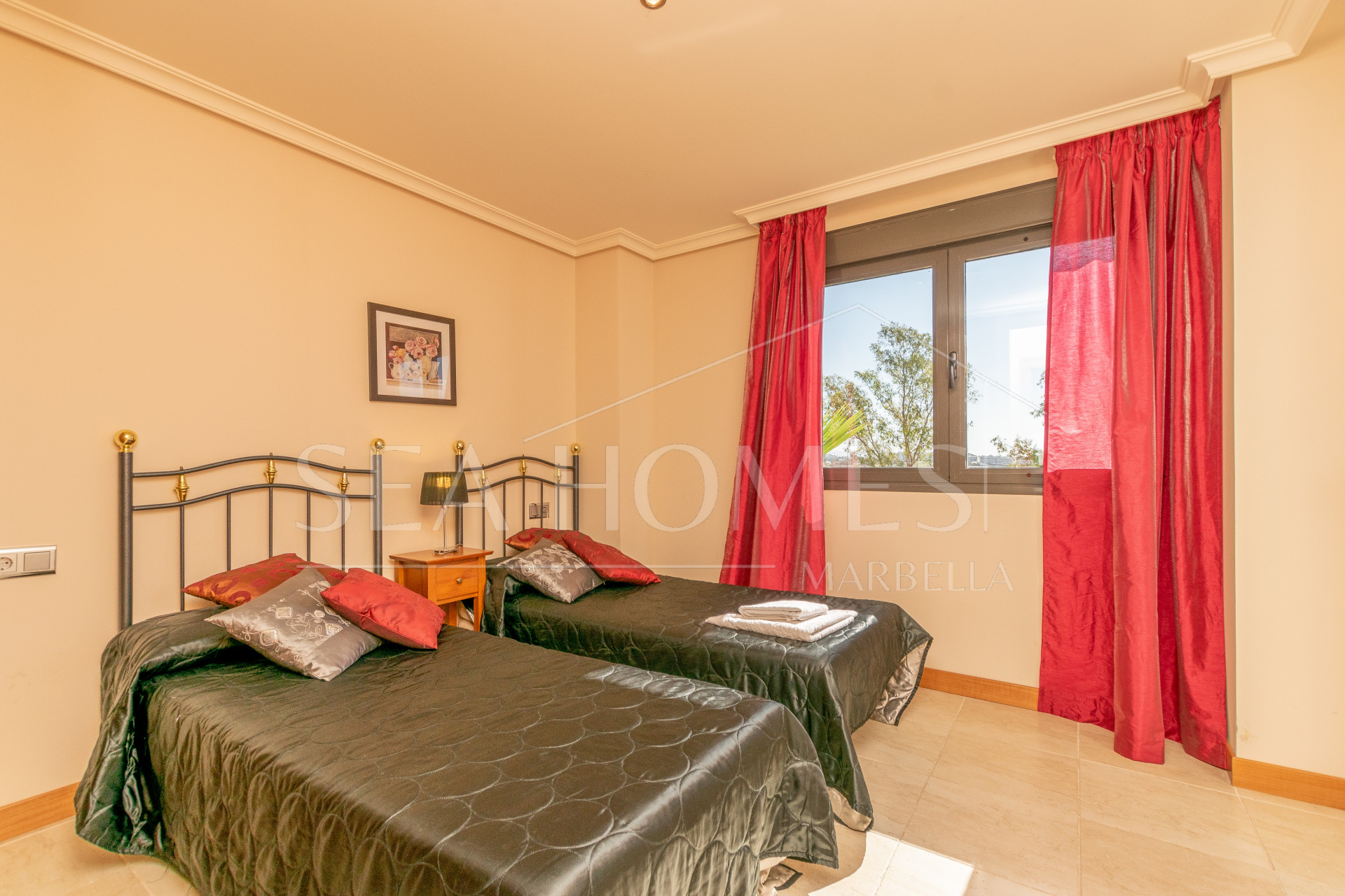 Apartment, terrace, swimming pool, golf, 2 bedrooms, Estepona, La Resina, Selwo.