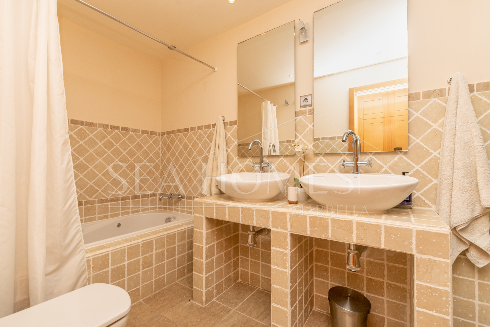 Apartment, terrace, swimming pool, golf, 2 bedrooms, Estepona, La Resina, Selwo.