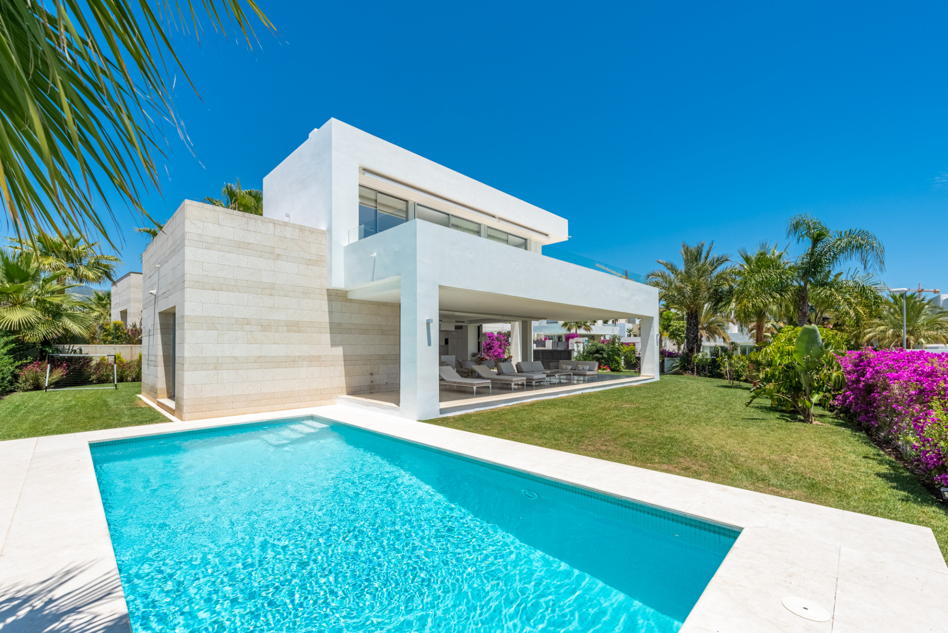 Fabulous modern Villa located in a famous area of Rio Real, La Finca de Marbe...