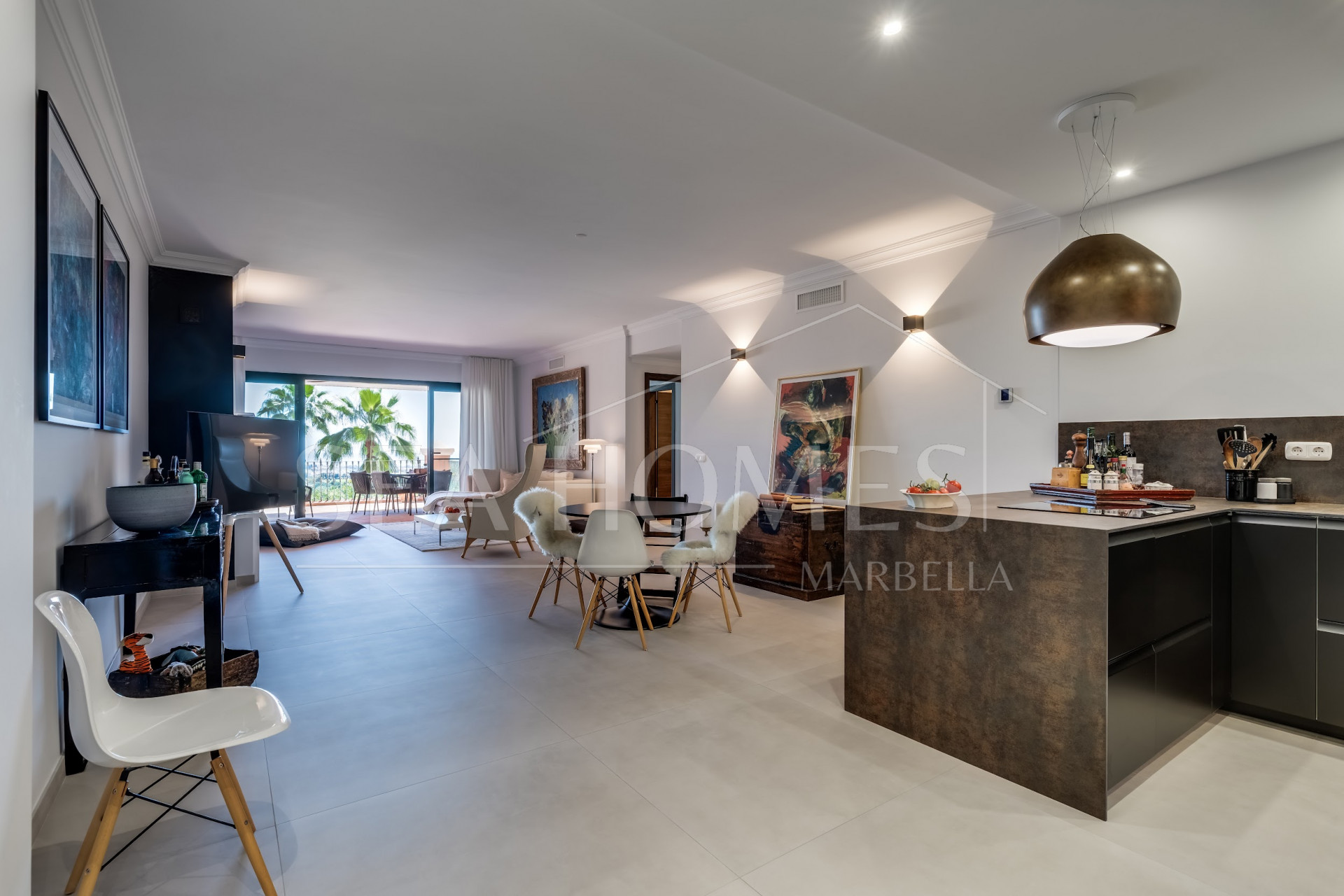 Luxury 3-Bedroom Apartment with Stunning Mediterranean Views