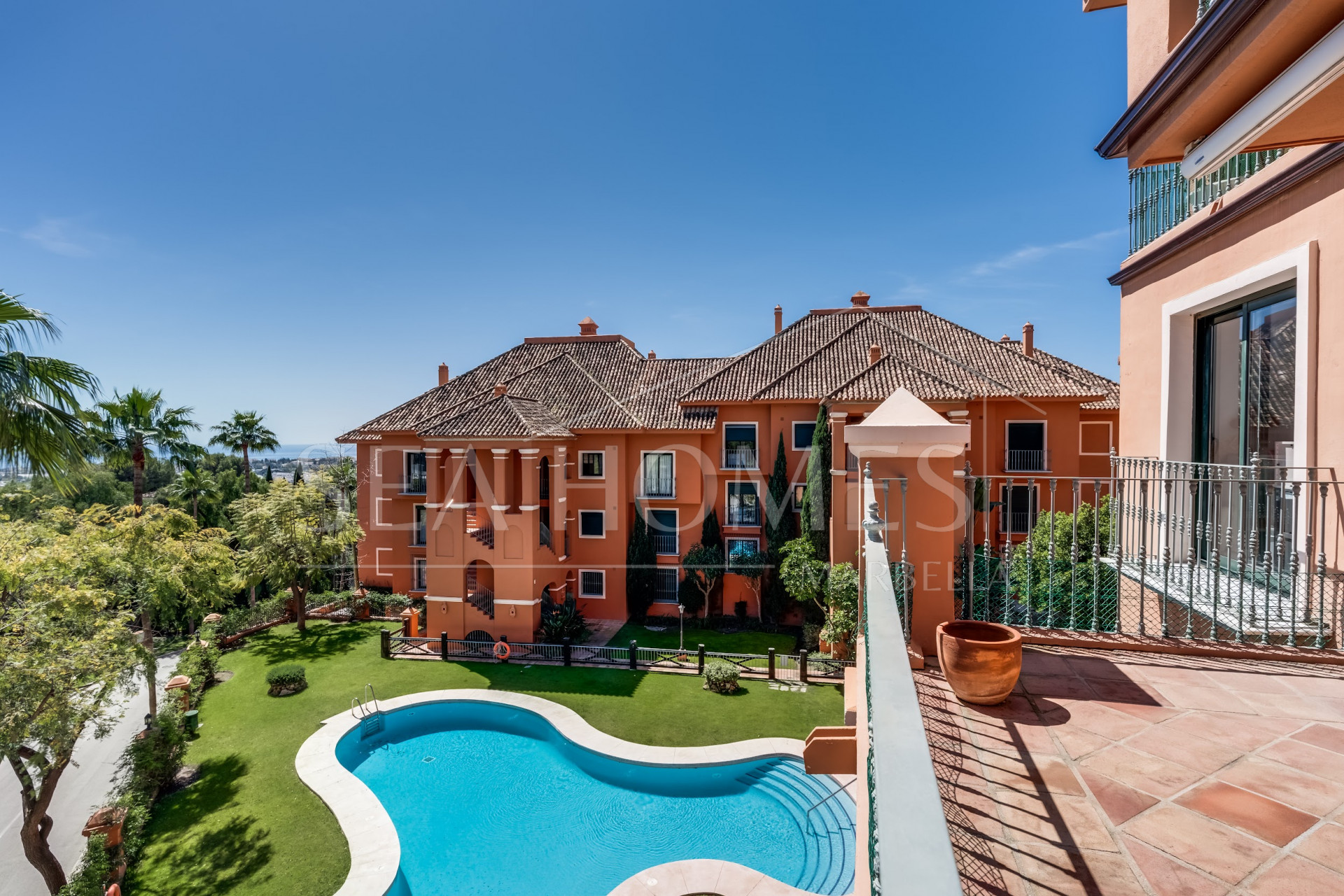 Luxury 3-Bedroom Apartment with Stunning Mediterranean Views