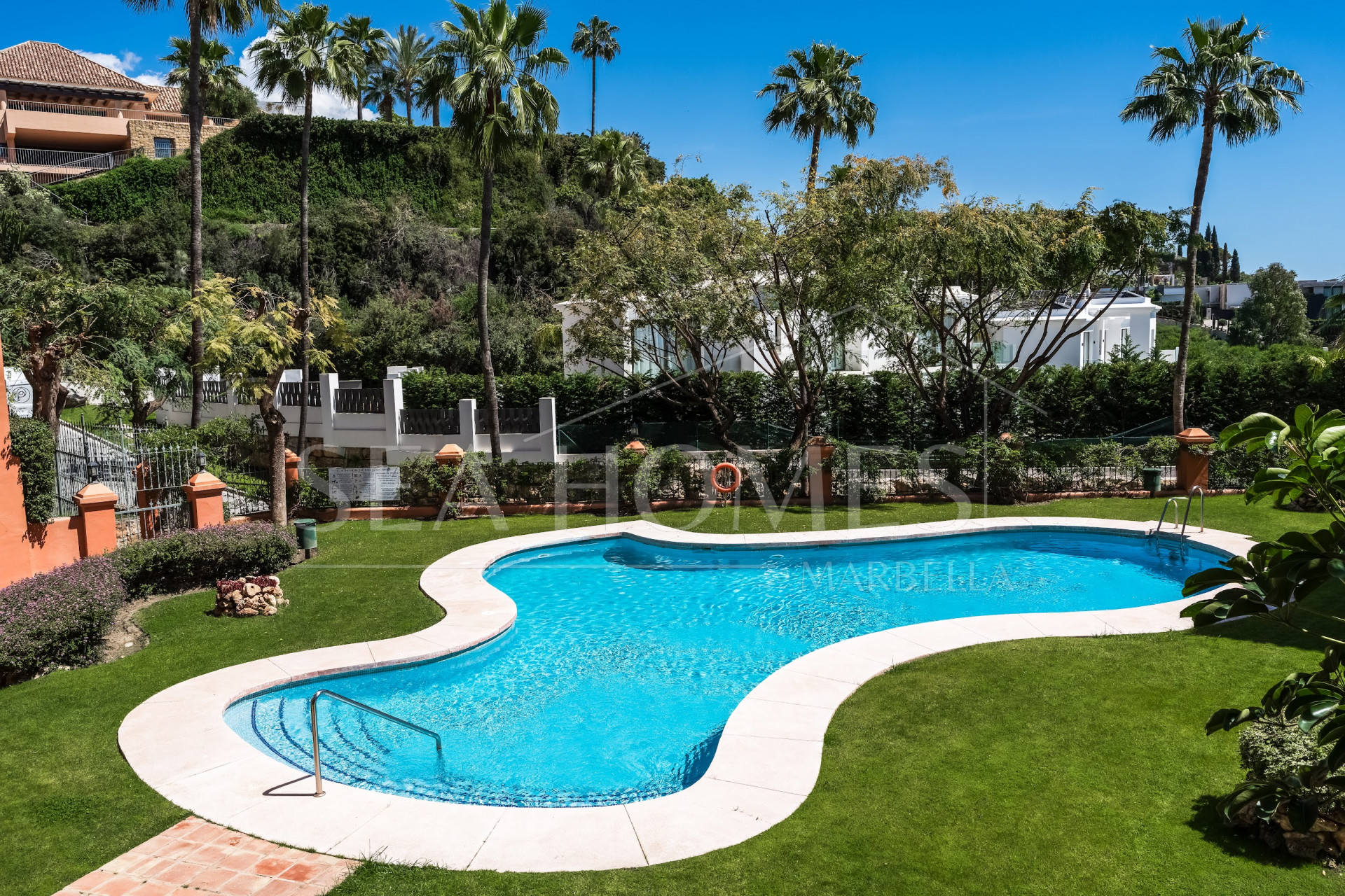 Luxury 3-Bedroom Apartment with Stunning Mediterranean Views