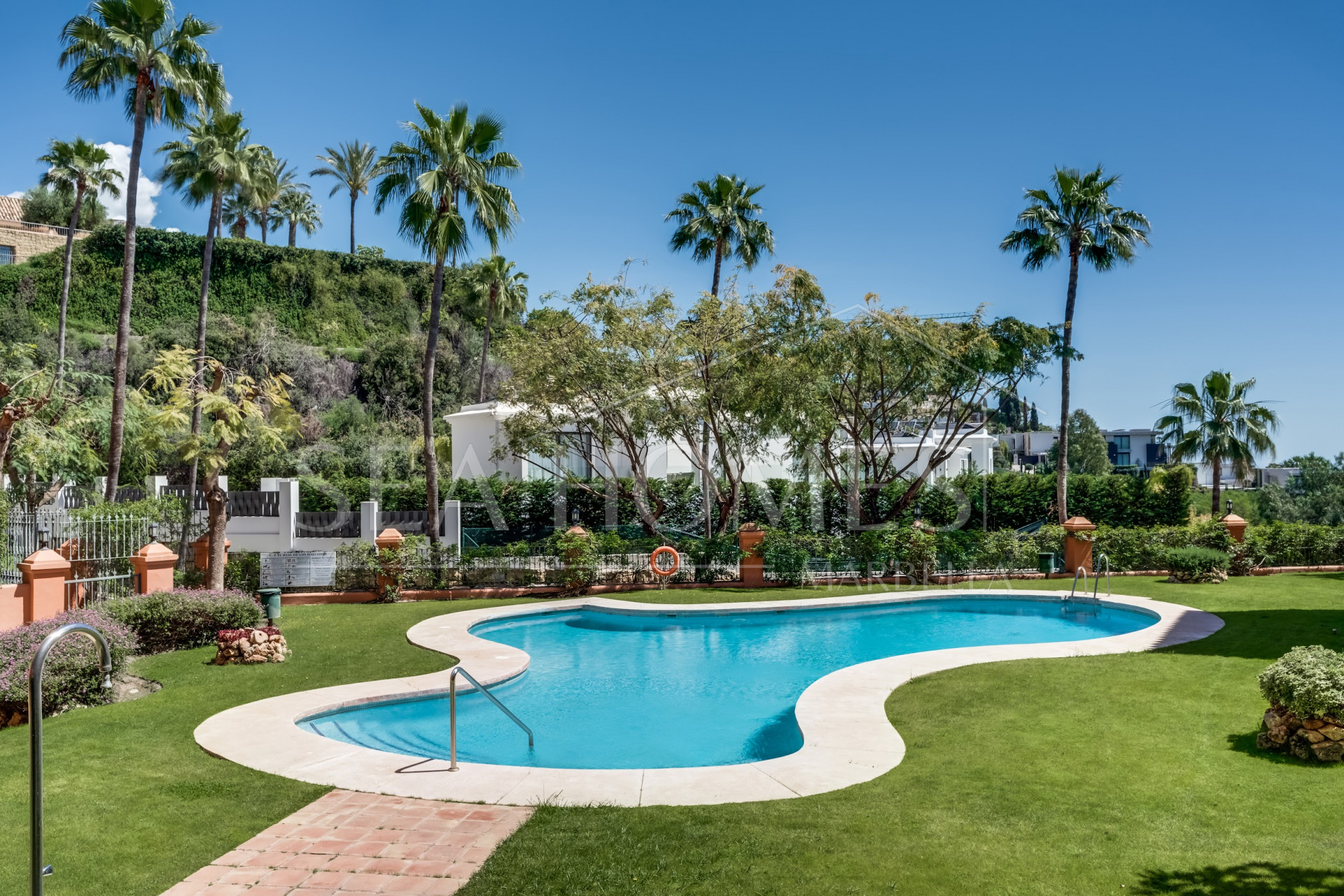 Luxury 3-Bedroom Apartment with Stunning Mediterranean Views