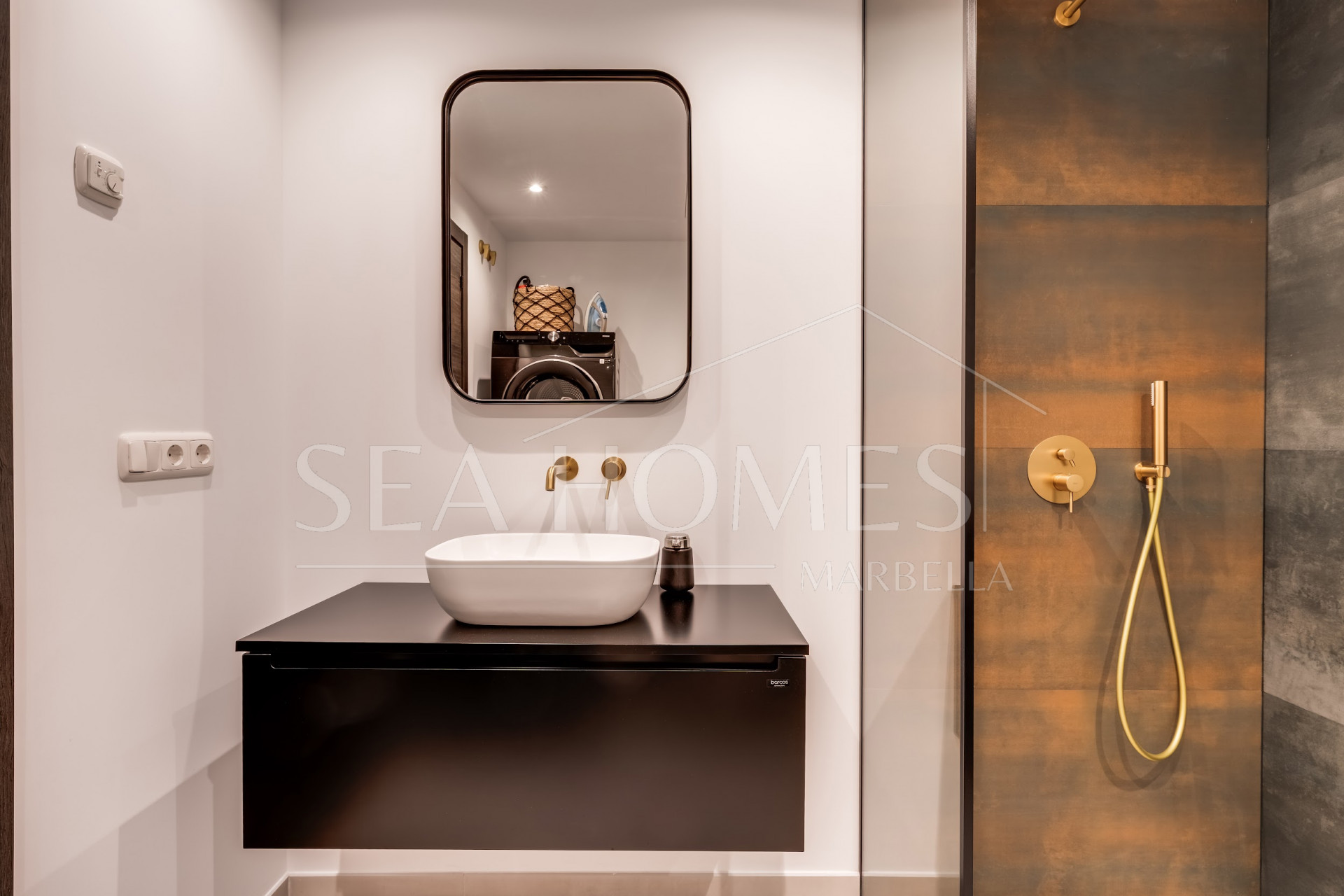 Luxury 3-Bedroom Apartment with Stunning Mediterranean Views