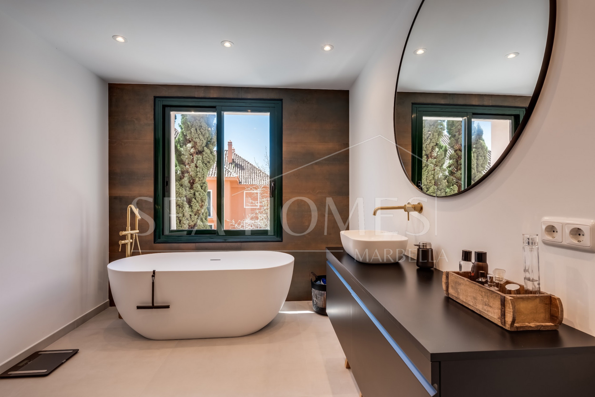 Luxury 3-Bedroom Apartment with Stunning Mediterranean Views